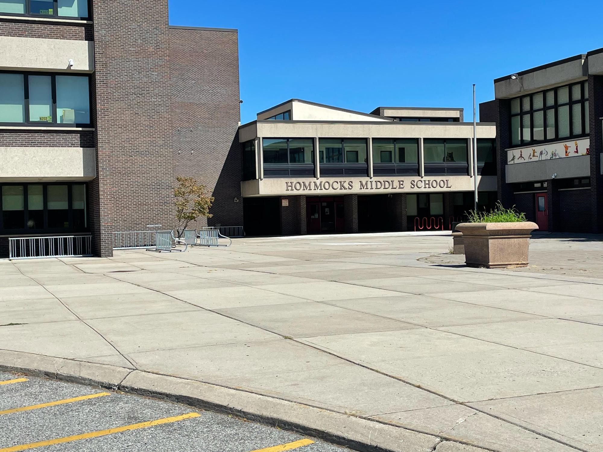Hommocks Ice Rink/Park Larchmont, NY EV Station