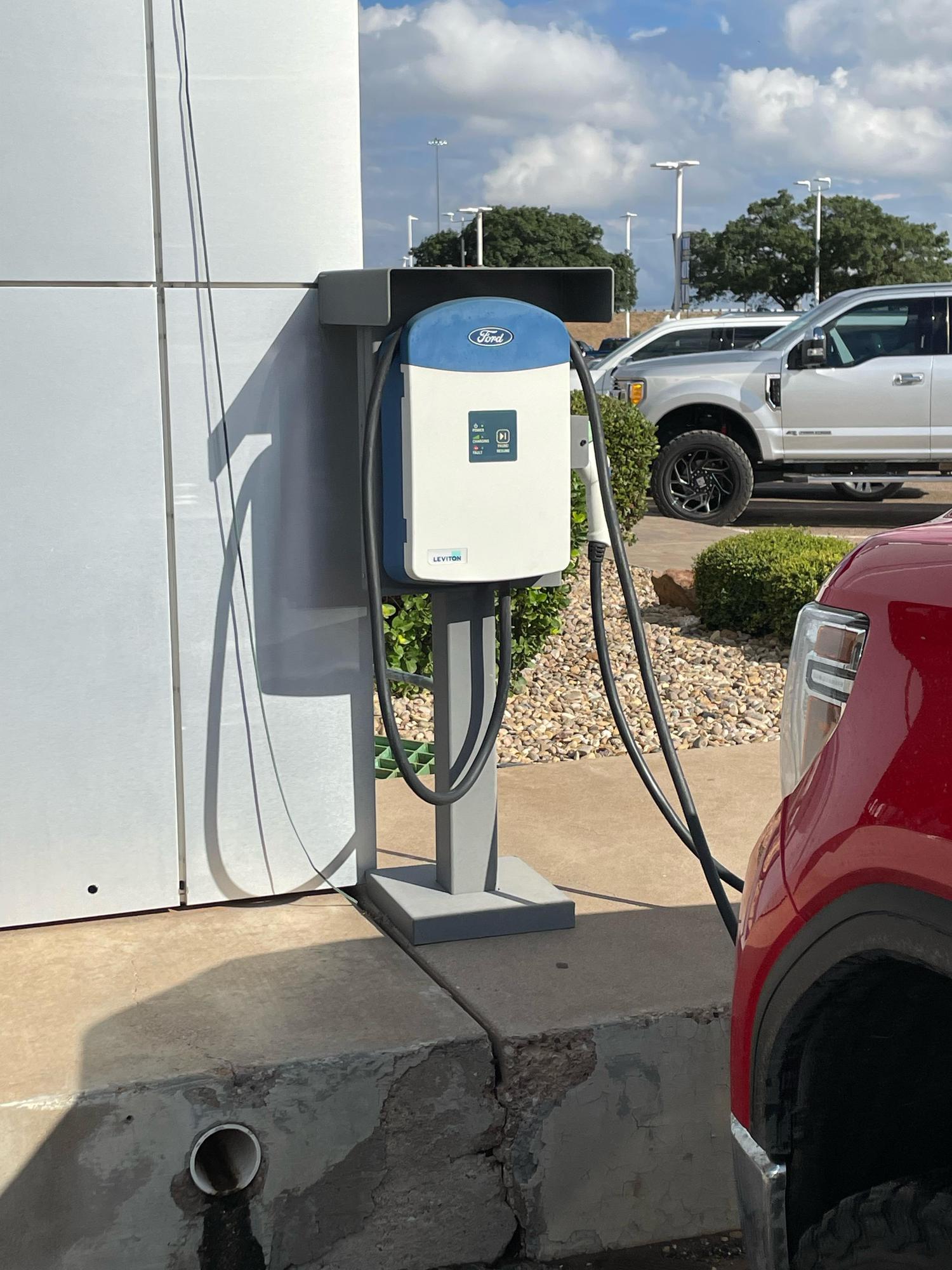 Gene Messer Ford Lubbock Lubbock, TX EV Station