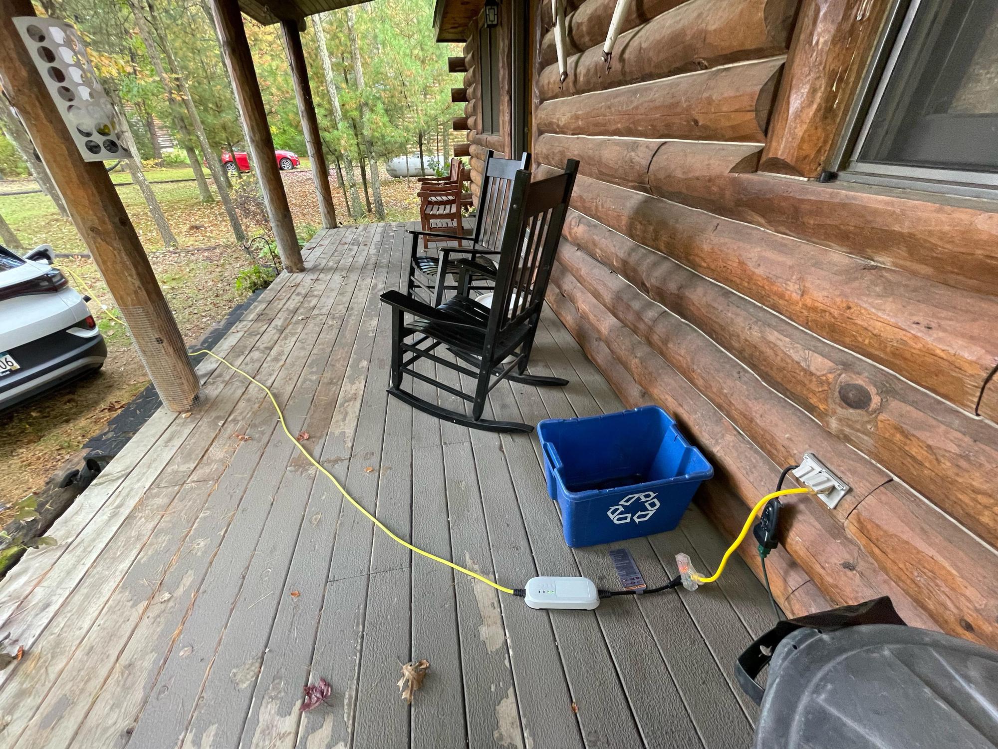 Relaxin Cabins New Lisbon, WI EV Station