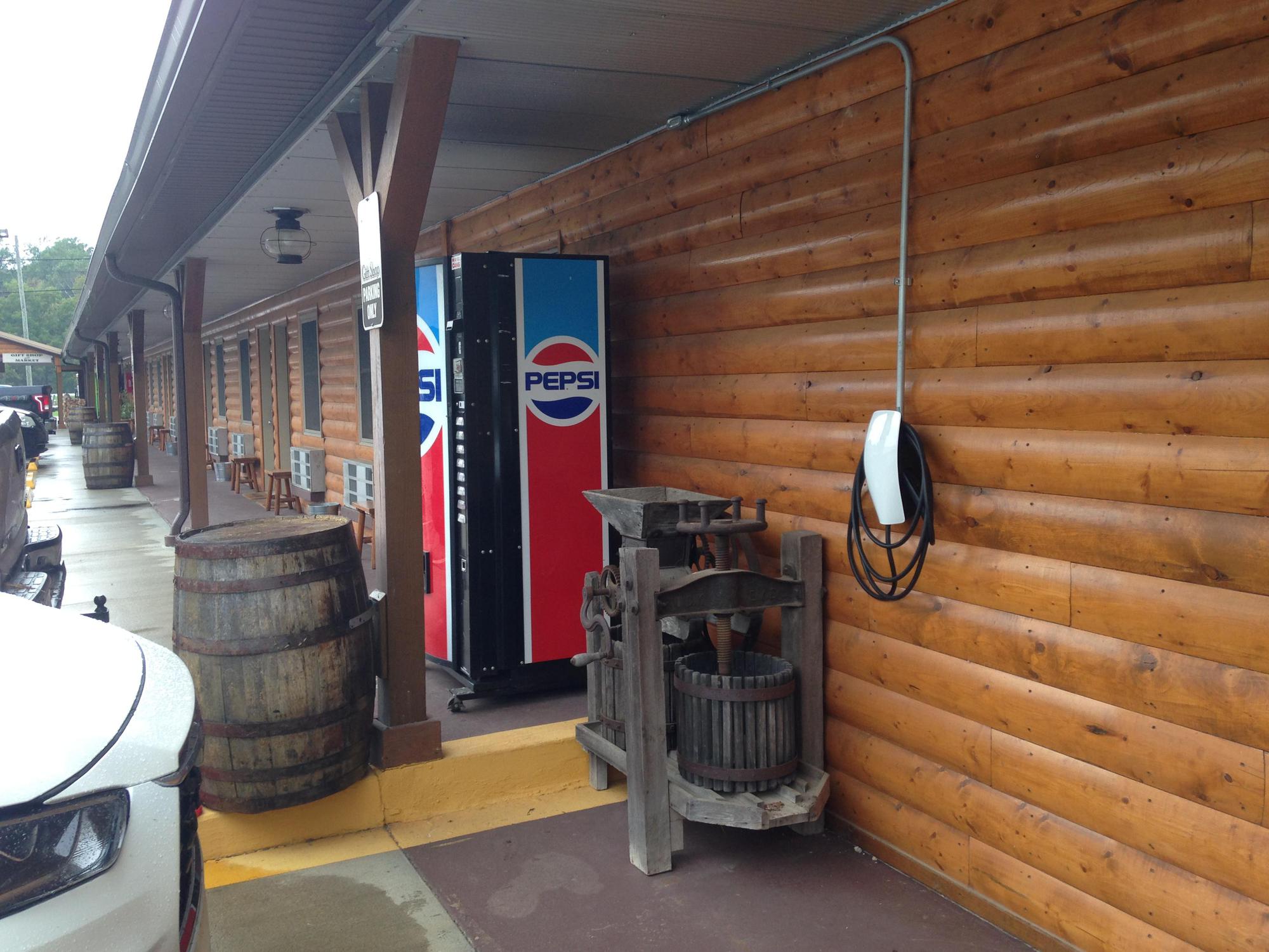 Lincoln Lodge and McDowell Country Store Hodgenville, KY EV Station