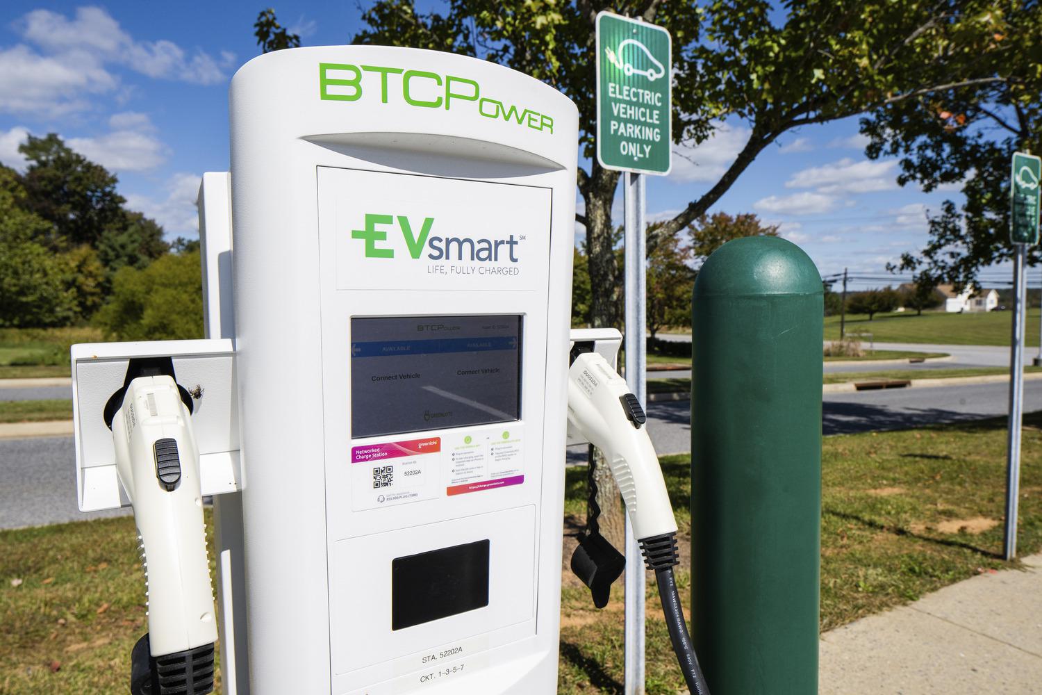 howard-county-library-glenwood-branch-cooksville-md-ev-station