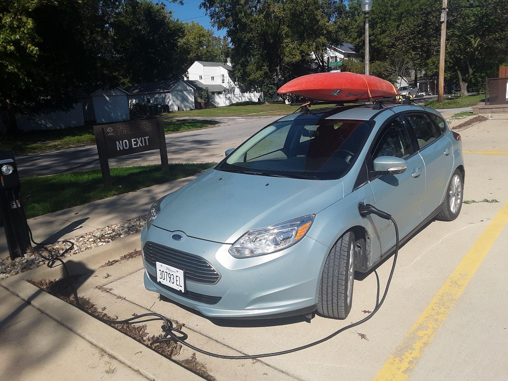 CaseHalstead Library Carlyle, IL EV Station