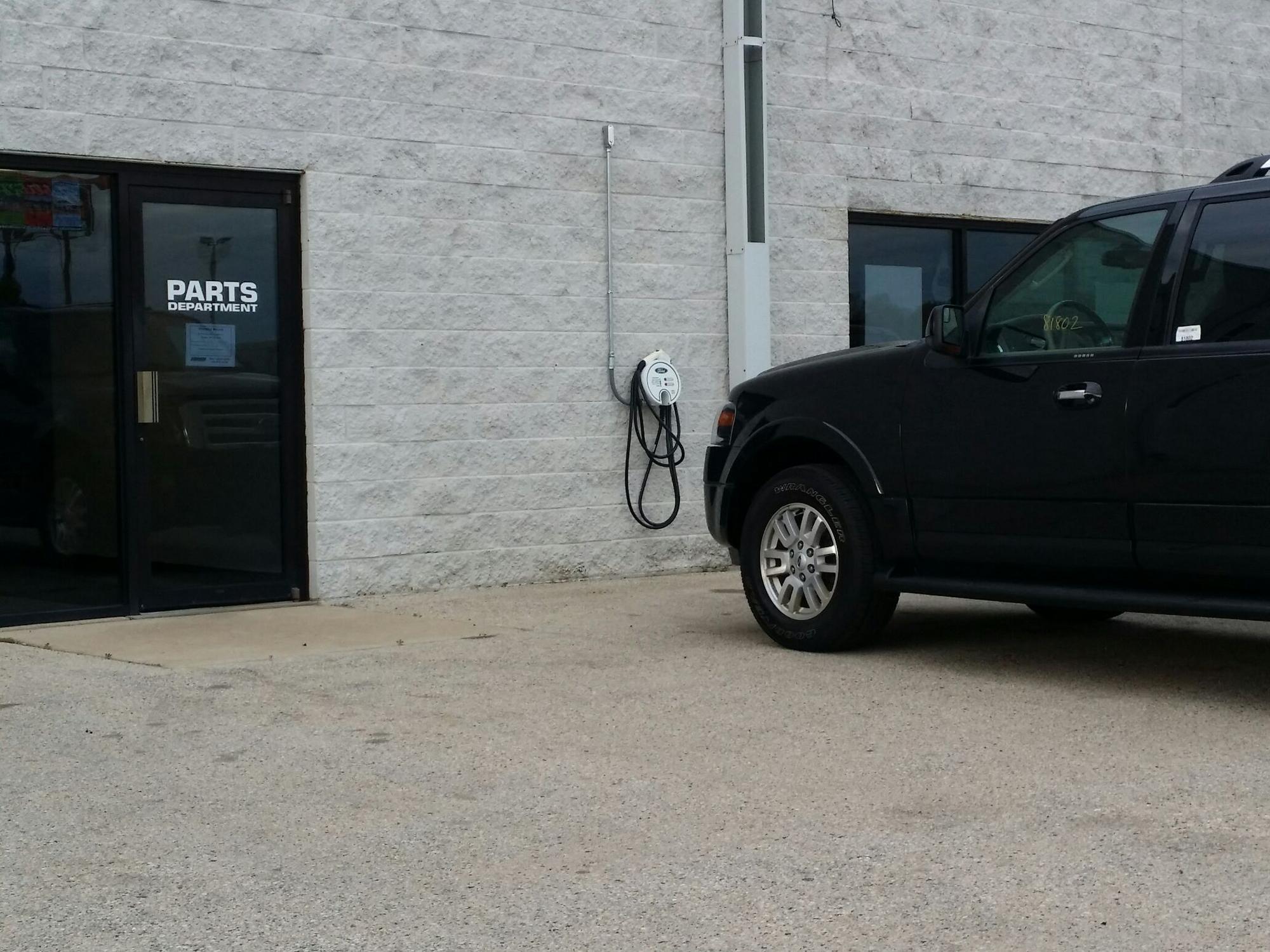 Van Horn Ford of Lomira Lomira, WI EV Station