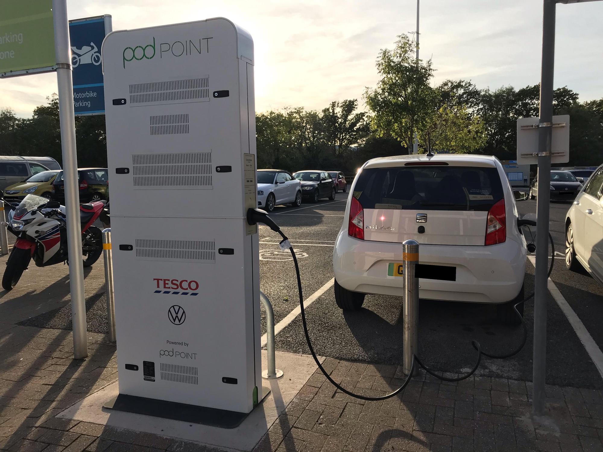 Tesco Superstore Burgess Hill Hammonds Farm, Jane Murray Way, Burgess