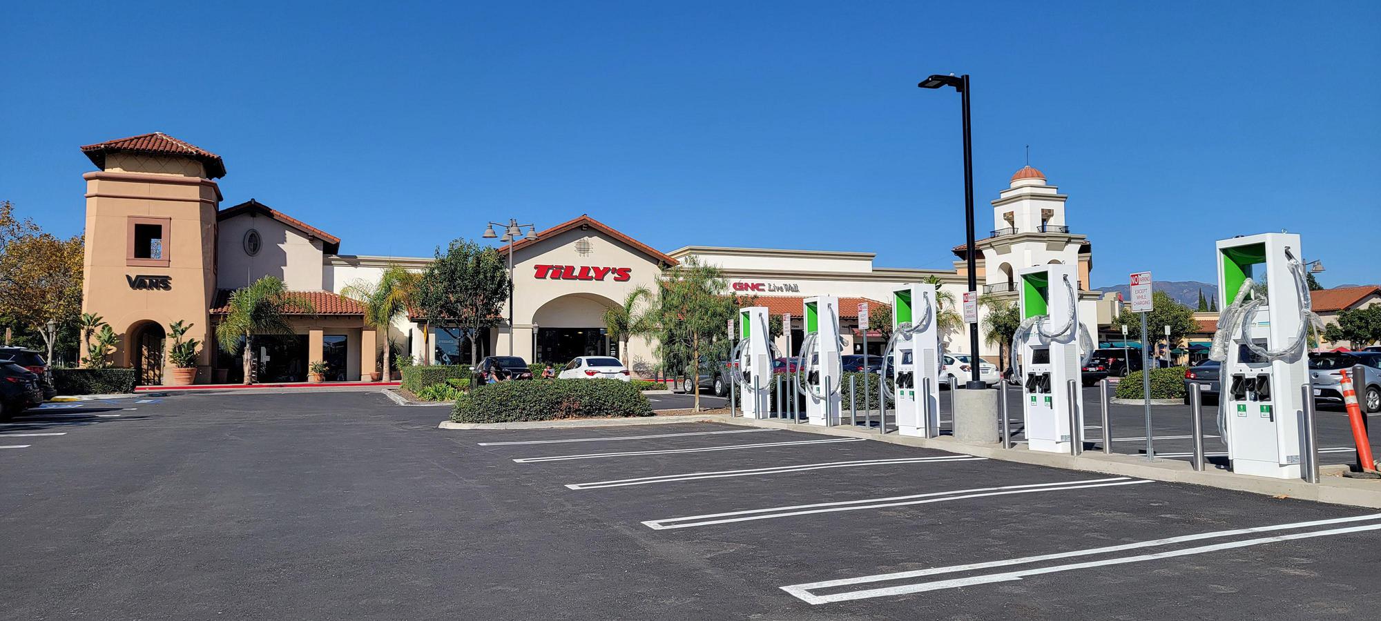Camino Real Marketplace Vans (2) Goleta, CA EV Station