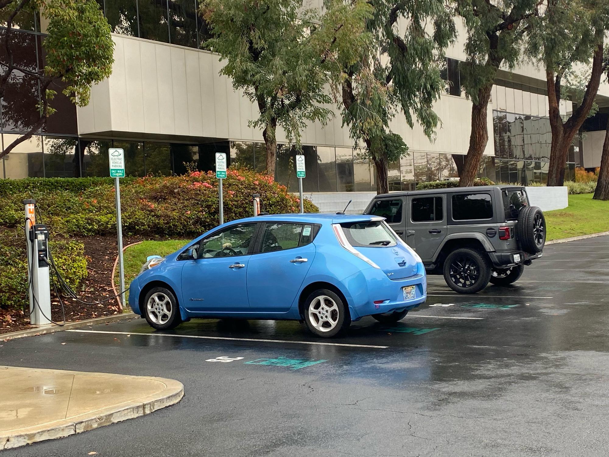 Santa Monica Business Park East - 3340 Building | Santa Monica, CA | EV ...