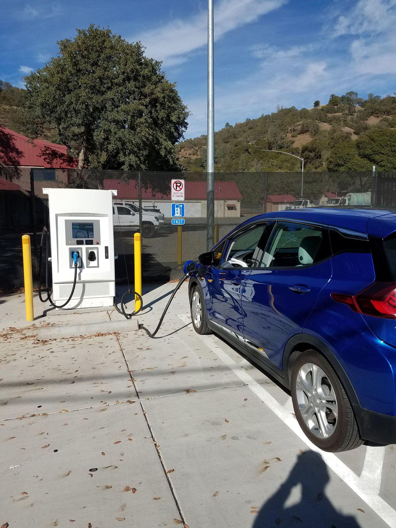 Clearlake Oaks Maintenance Station Clearlake Oaks, CA EV Station