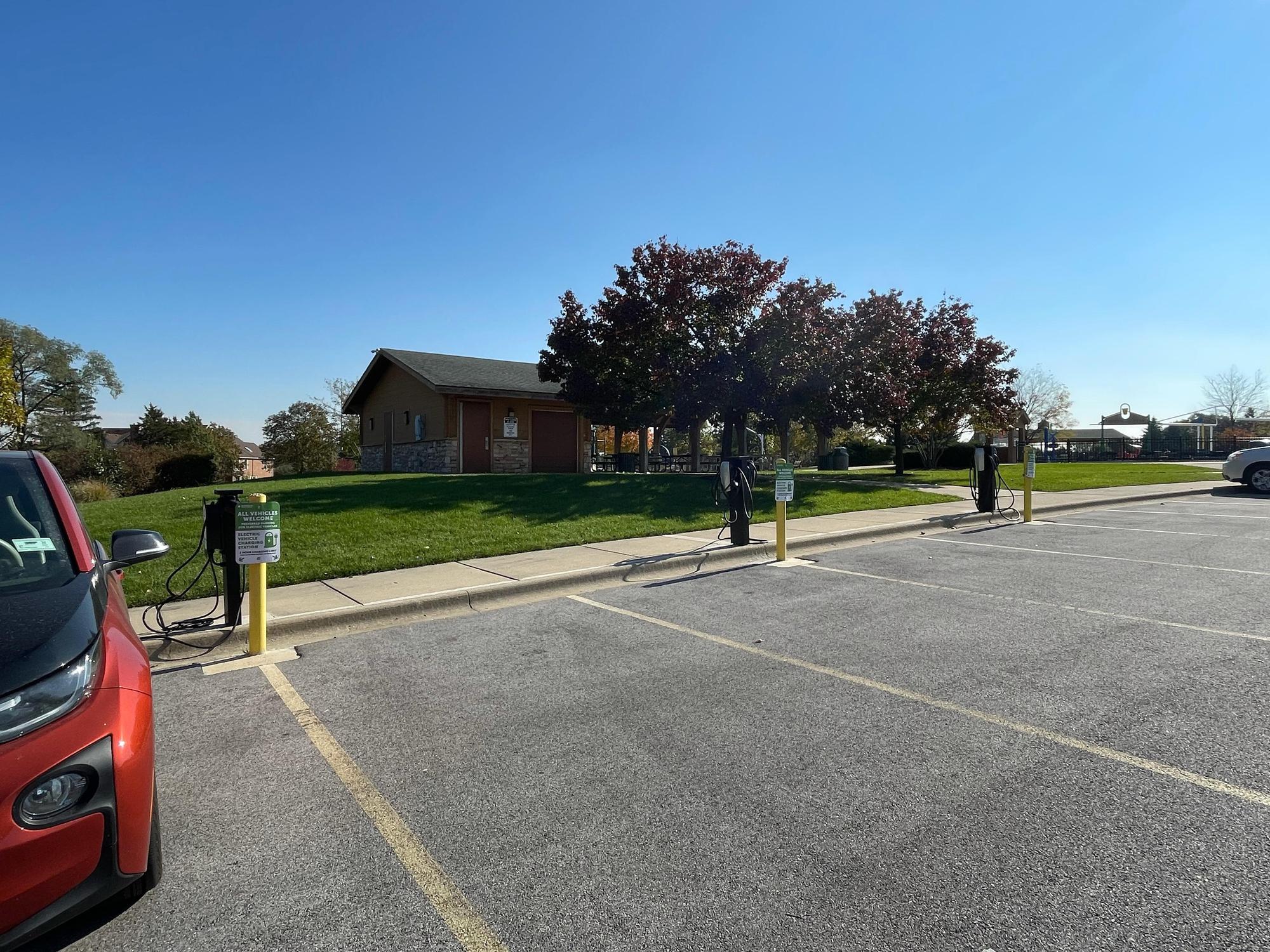 Maryknoll Park Glen Ellyn, IL EV Station