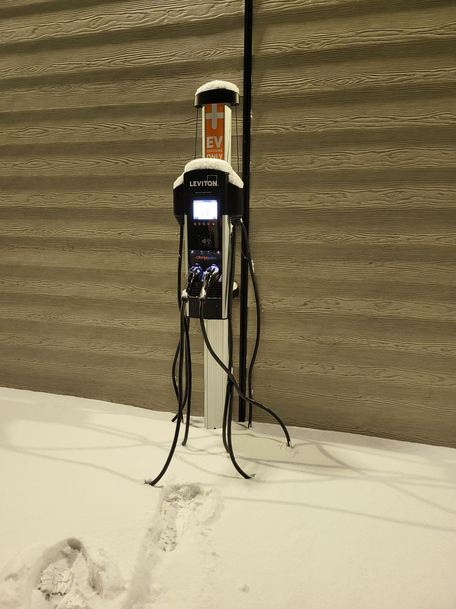 Charlie Lake Post Office Charlie Lake, BC EV Station