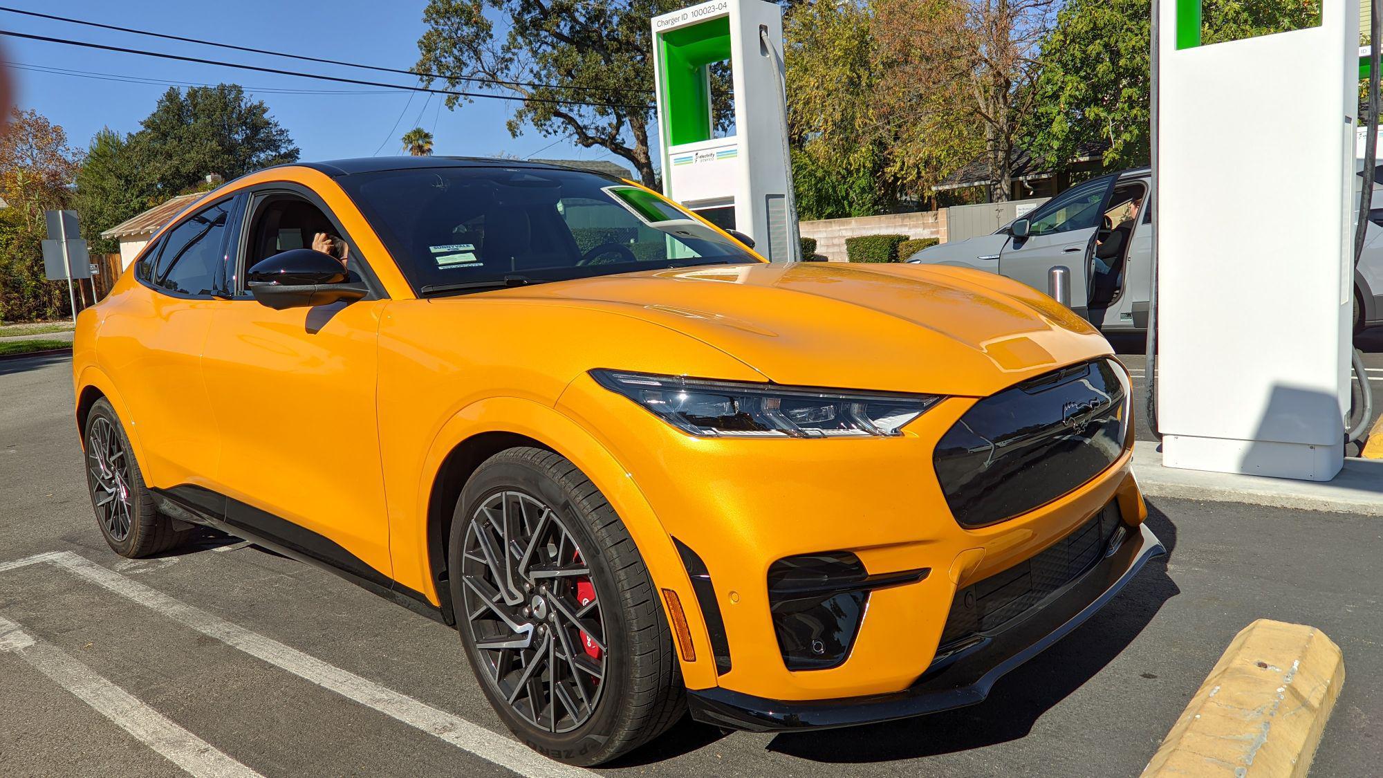 Paso Robles Bank of America Paso Robles, CA EV Station