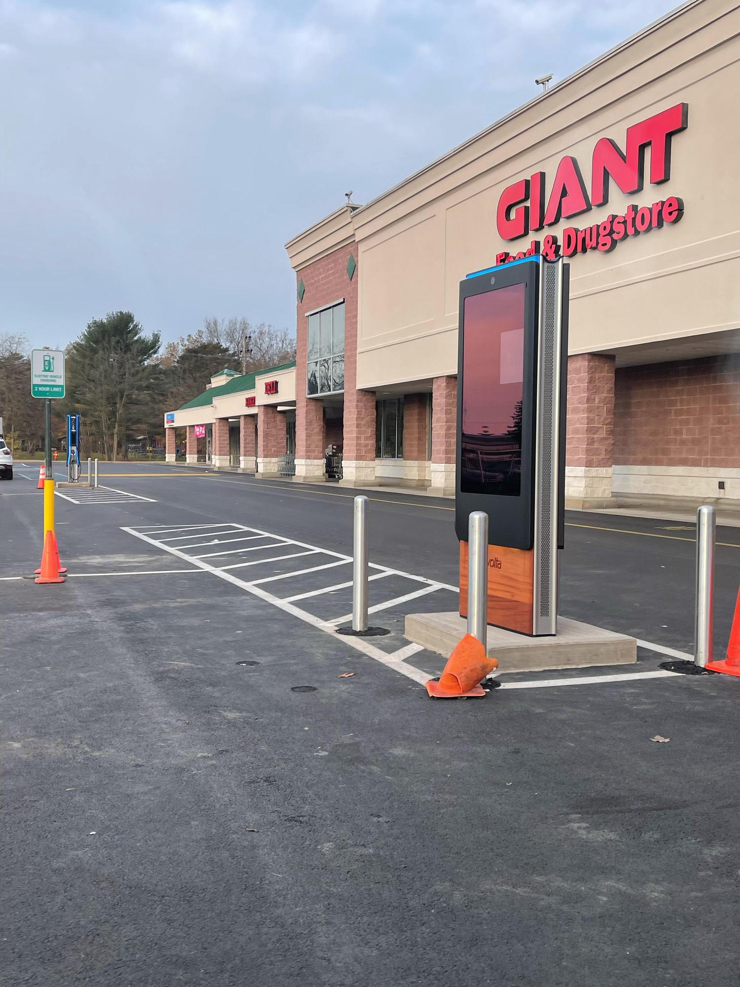 Briar Creek Plaza Giant Food Berwick, PA EV Station