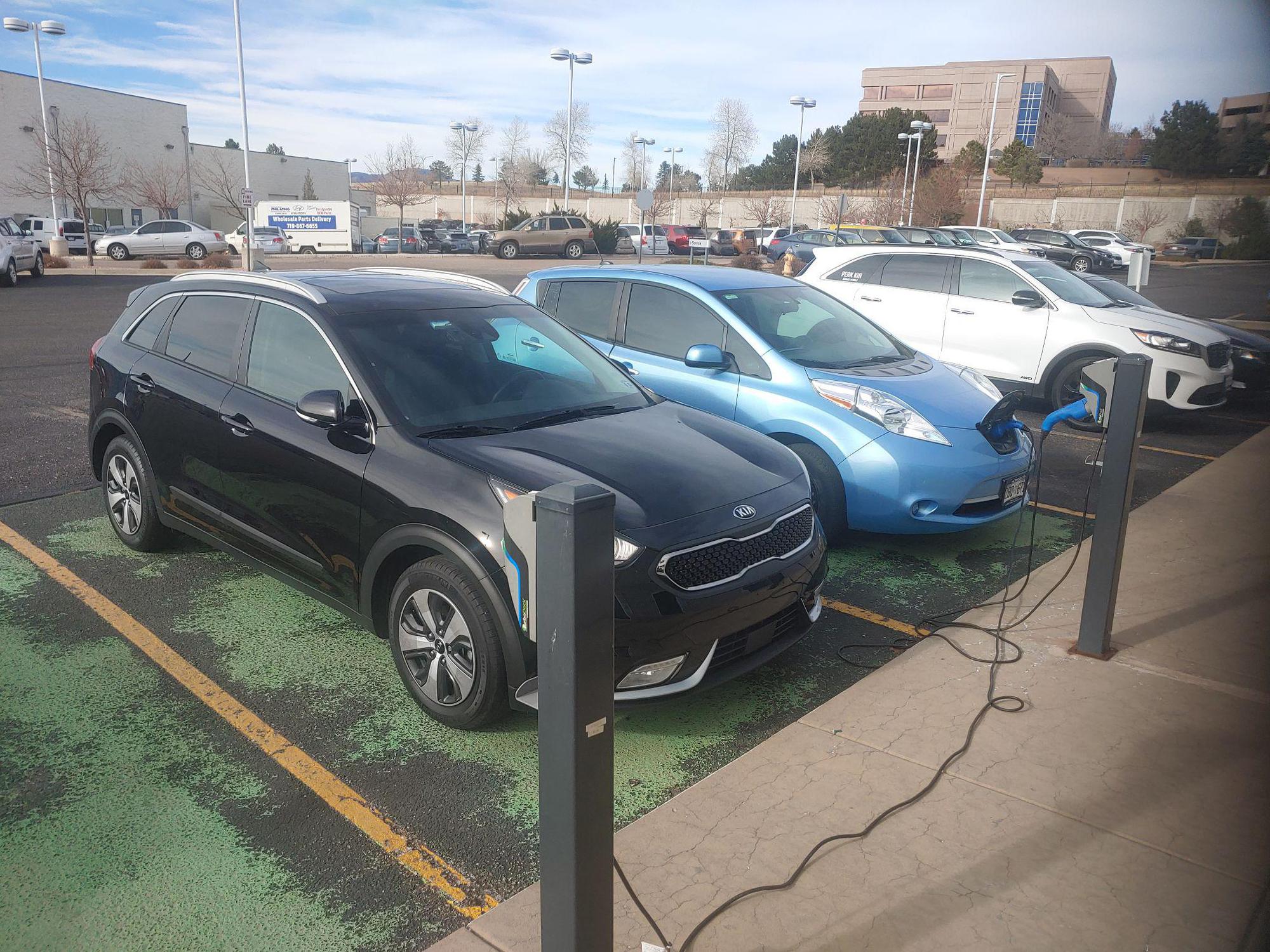 Peak Kia Chapel Hills (1) Colorado Springs, CO EV Station