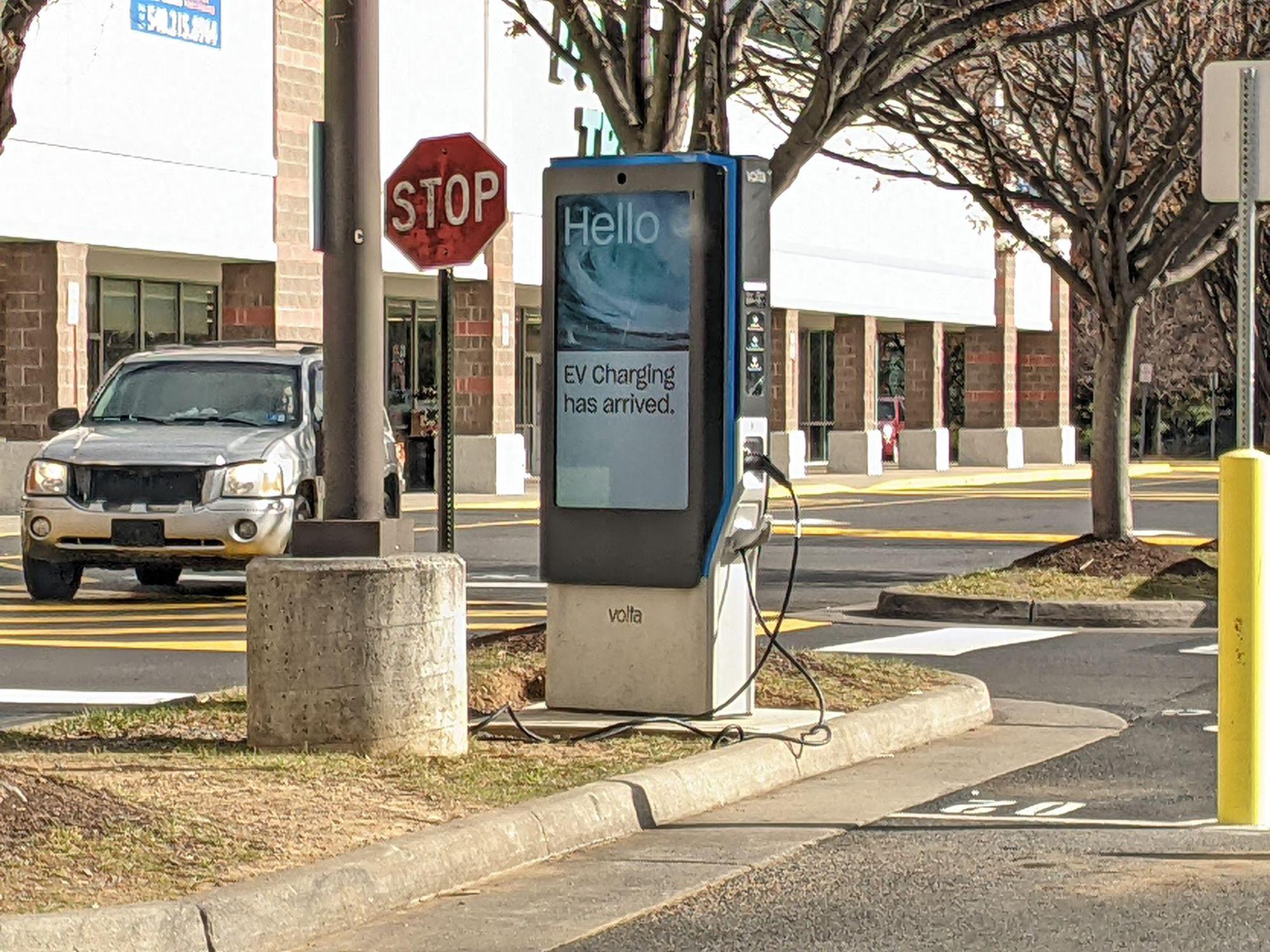 Stonewall Plaza Winchester, VA EV Station