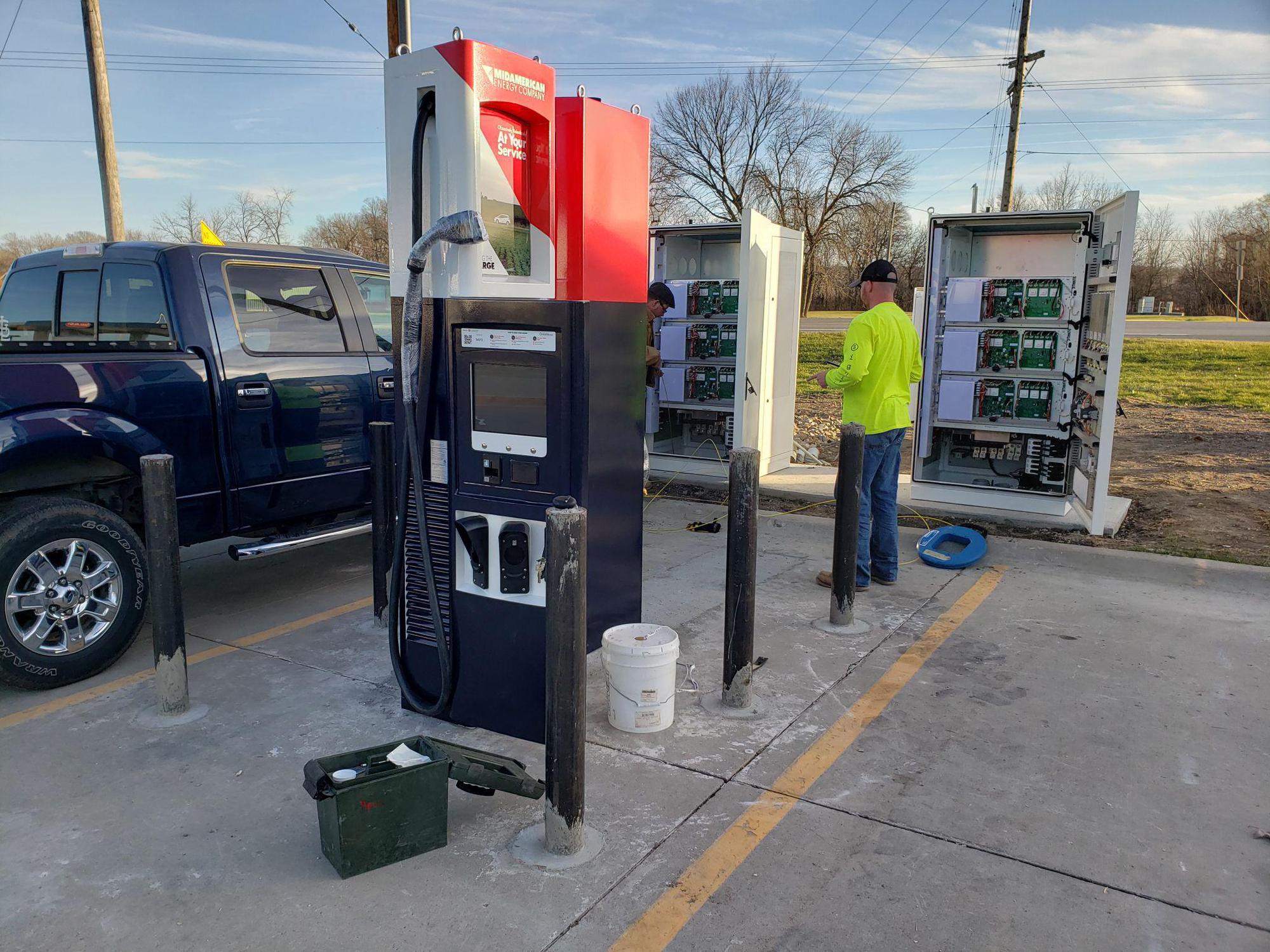 Kum & Go Bevington Bevington, IA EV Station