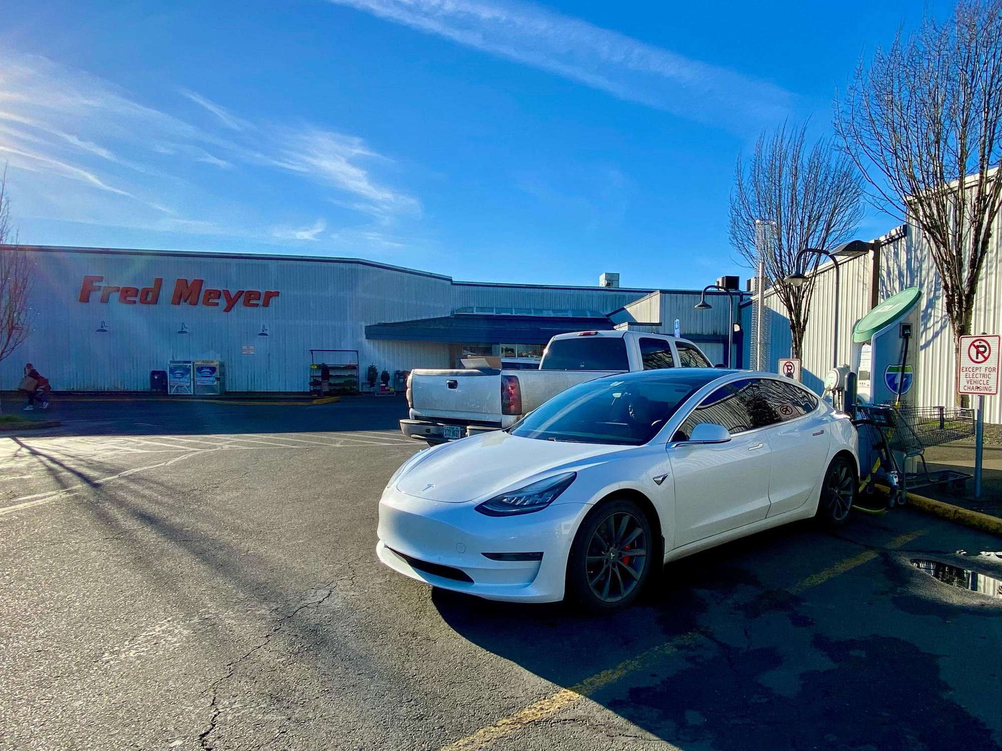 Fred Meyer | Coos Bay, OR | EV Station