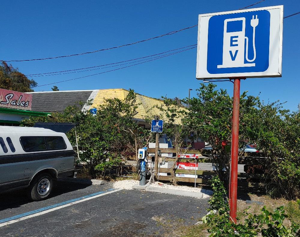 Hot Wheels Paint & Body Shop Brooksville, FL EV Station