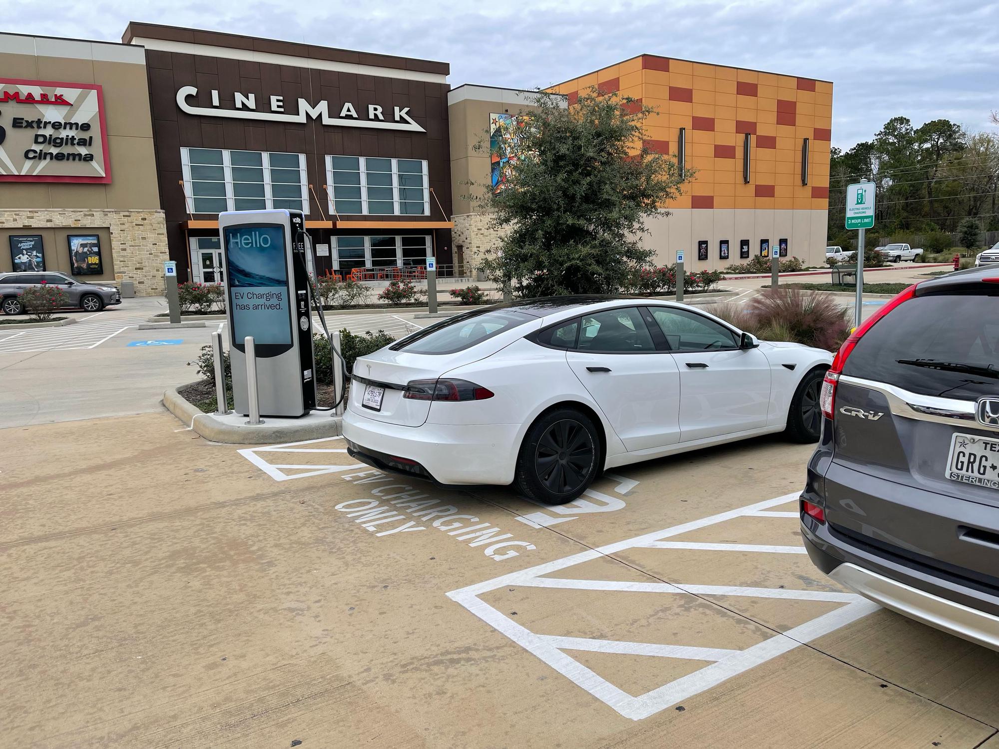 Cinemark Valley Ranch & XD New Caney, TX EV Station