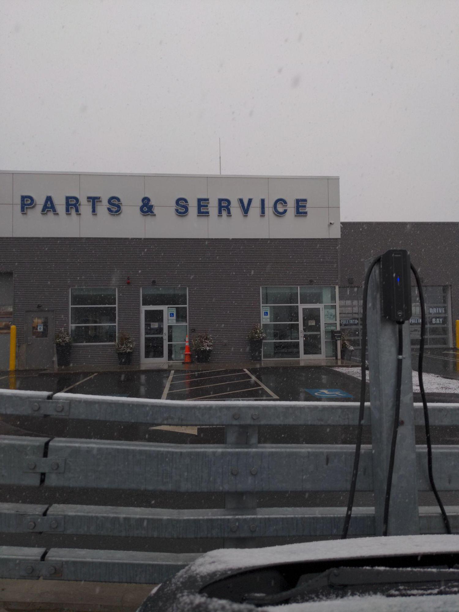 Ford of Londonderry (2) Londonderry, NH EV Station