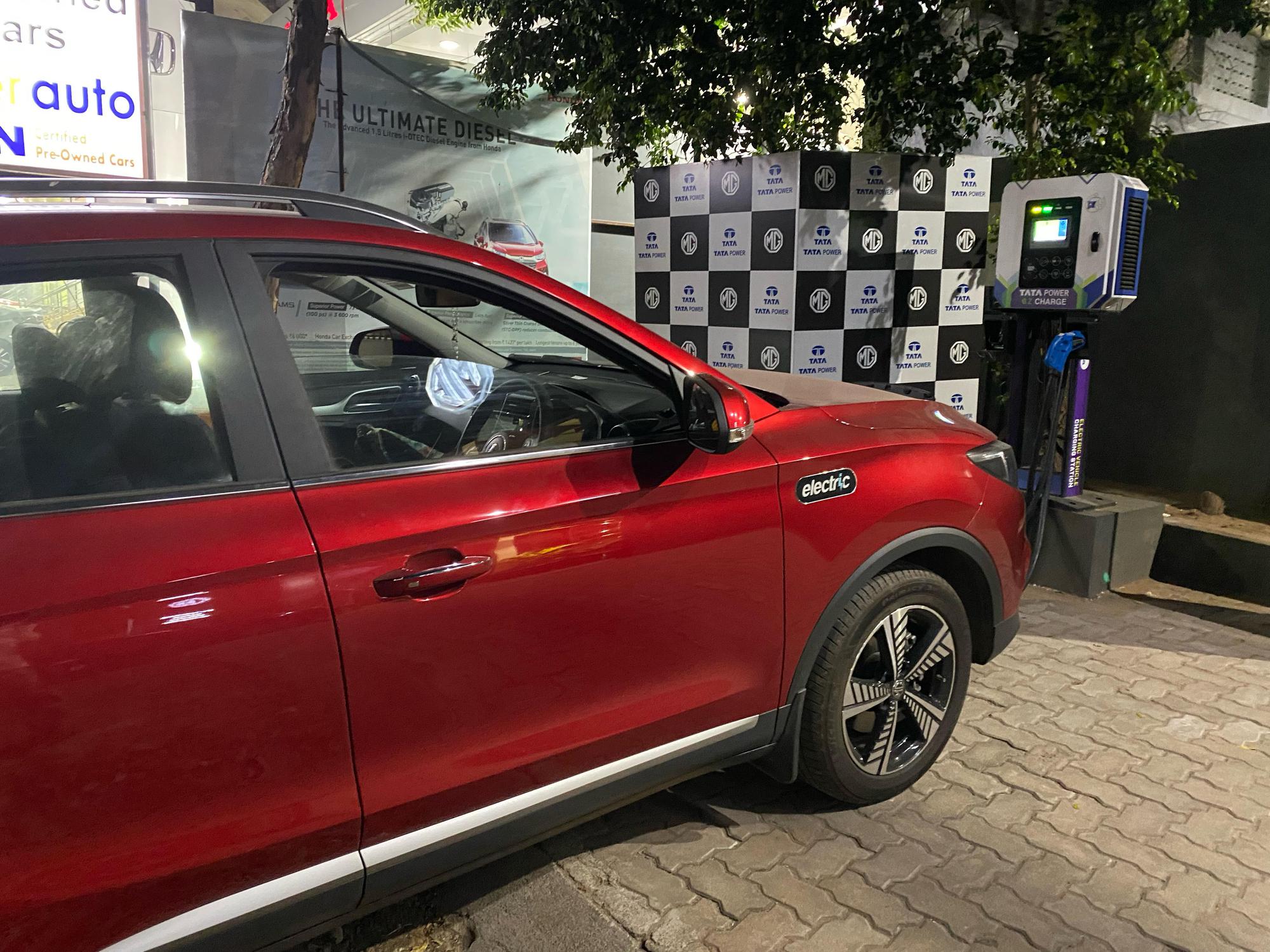 MG FPL Vehicles Ariyankuppam, PY EV Station