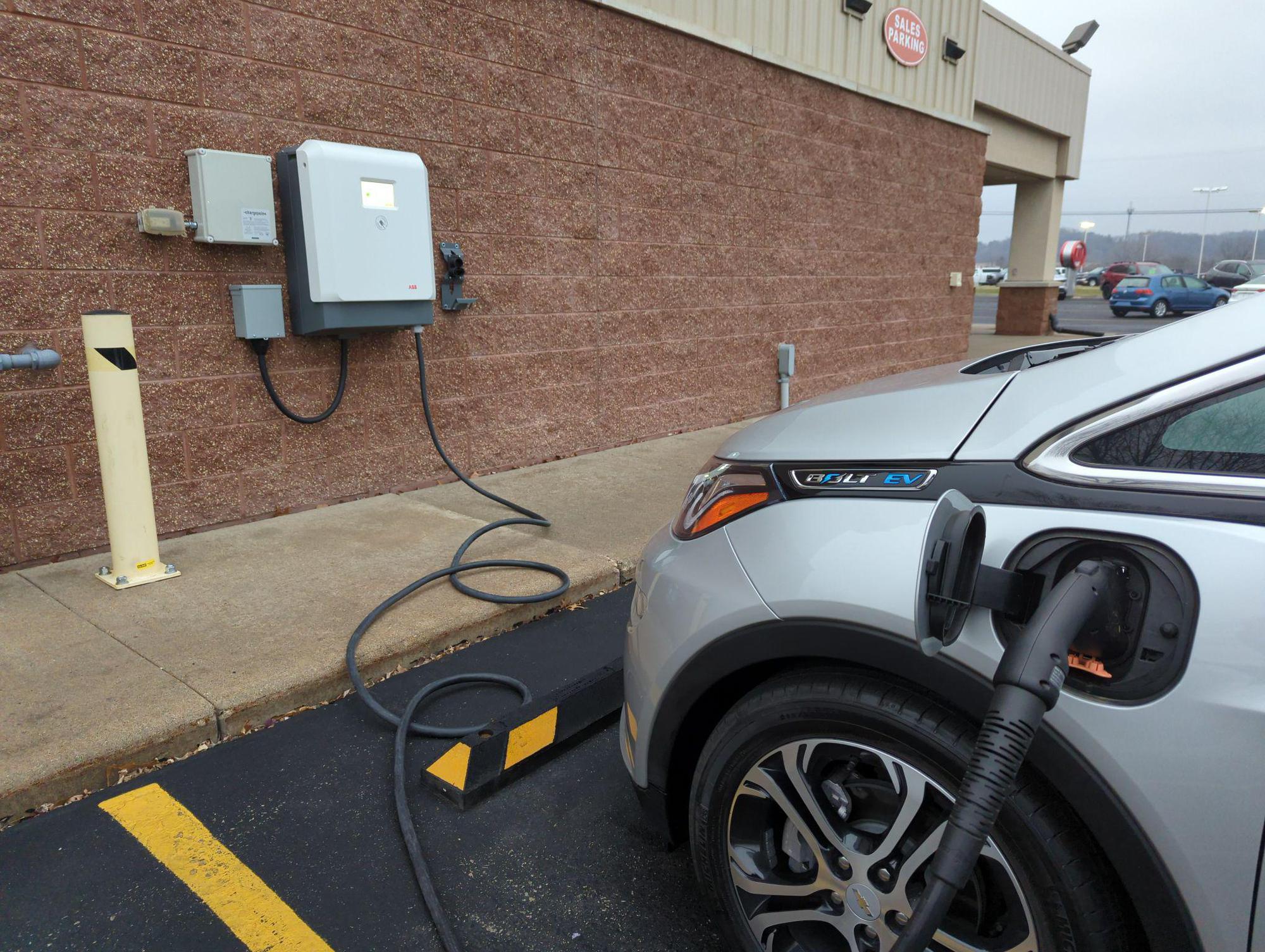 Brenengen Kia West Salem, WI EV Station