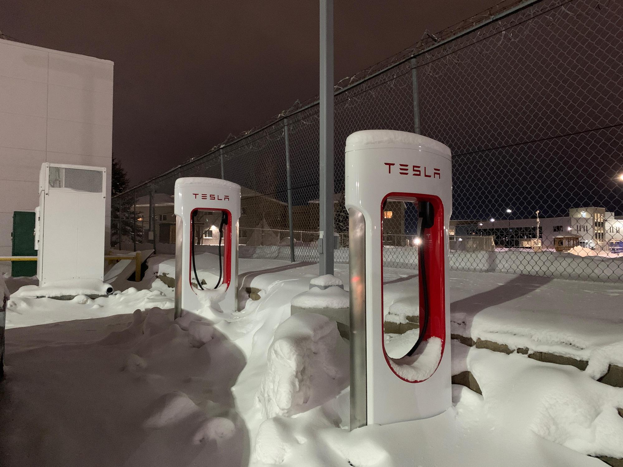 tesla-edmonton-service-centre-edmonton-ab-ev-station