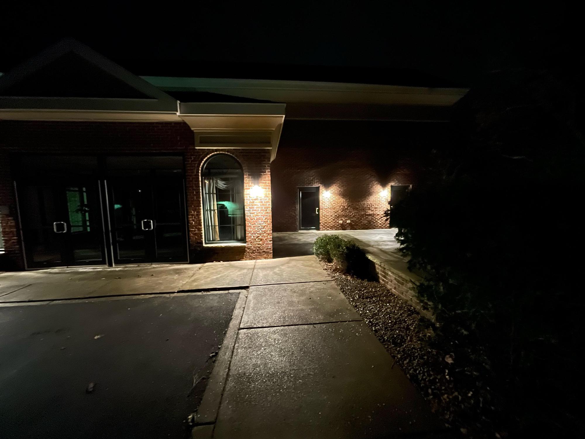 Hampton Inn East Aurora, NY EV Station