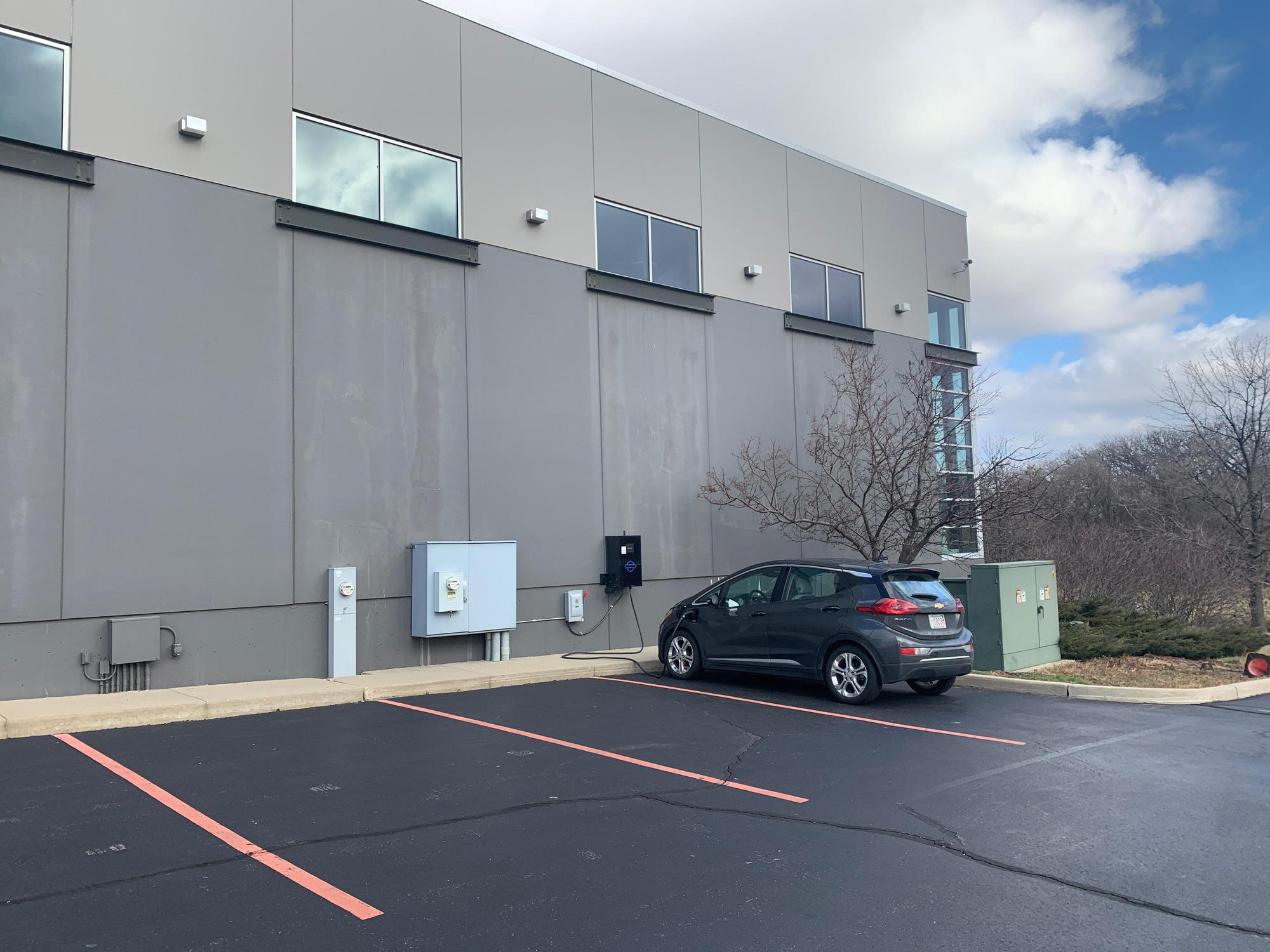 Uke's HarleyDavidson Kenosha, WI EV Station