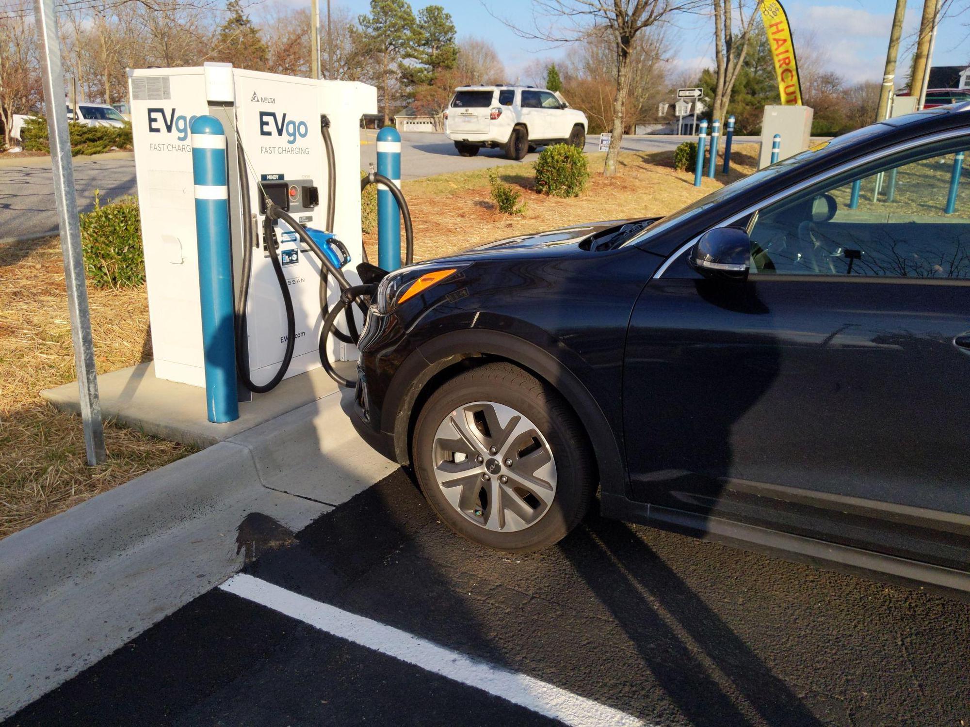 Lowes Foods of Jamestown Jamestown, NC EV Station