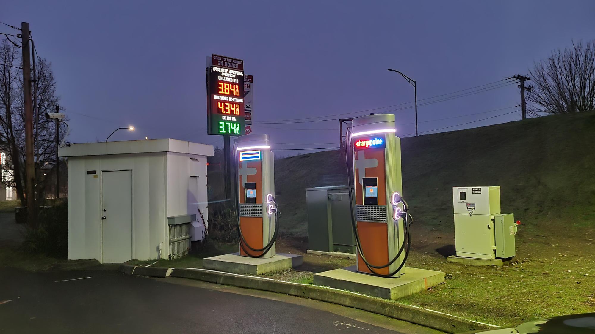 Fast Fuel Olympia, WA EV Station