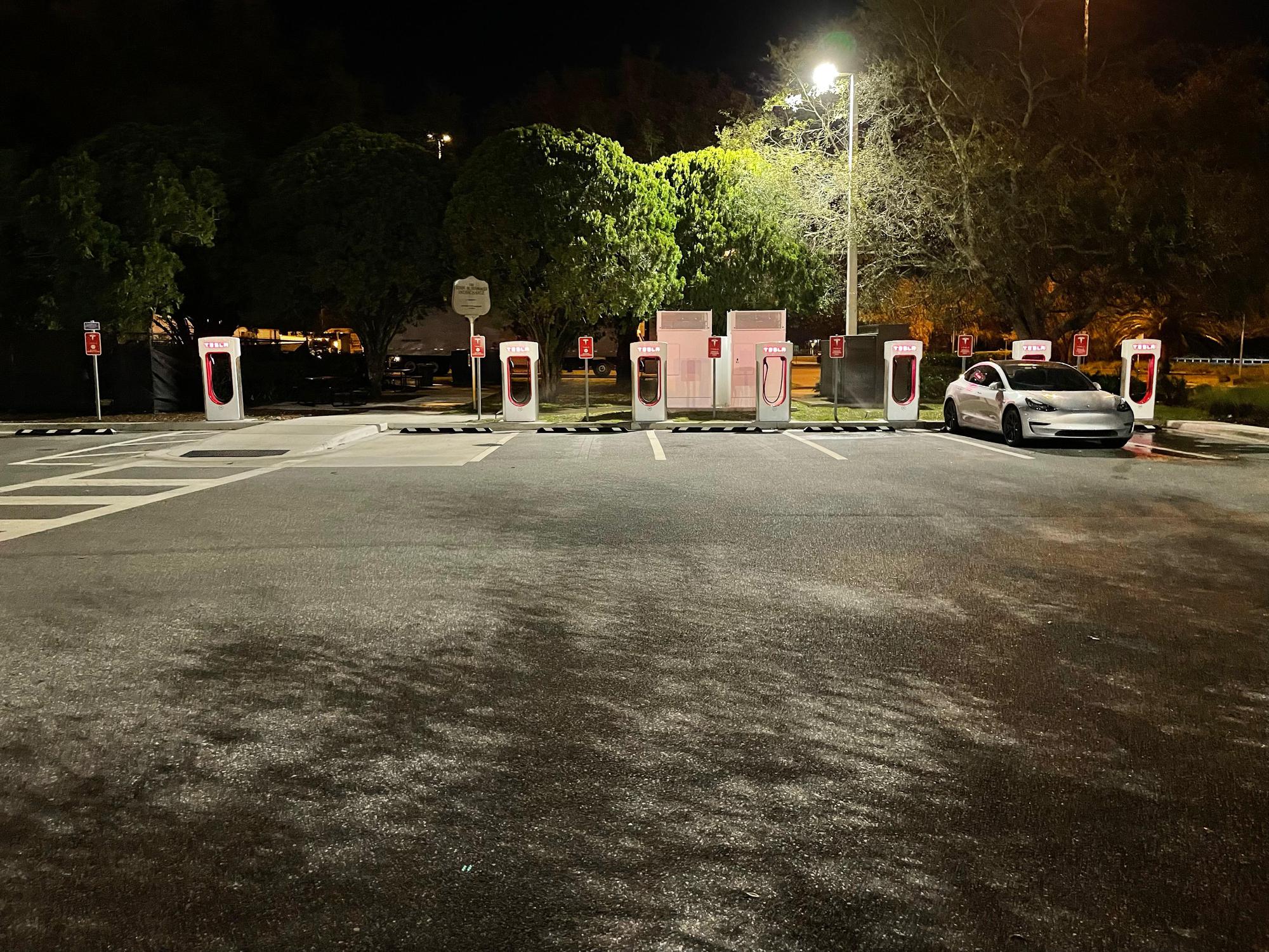 Okahumpka Service Plaza Wildwood, FL EV Station