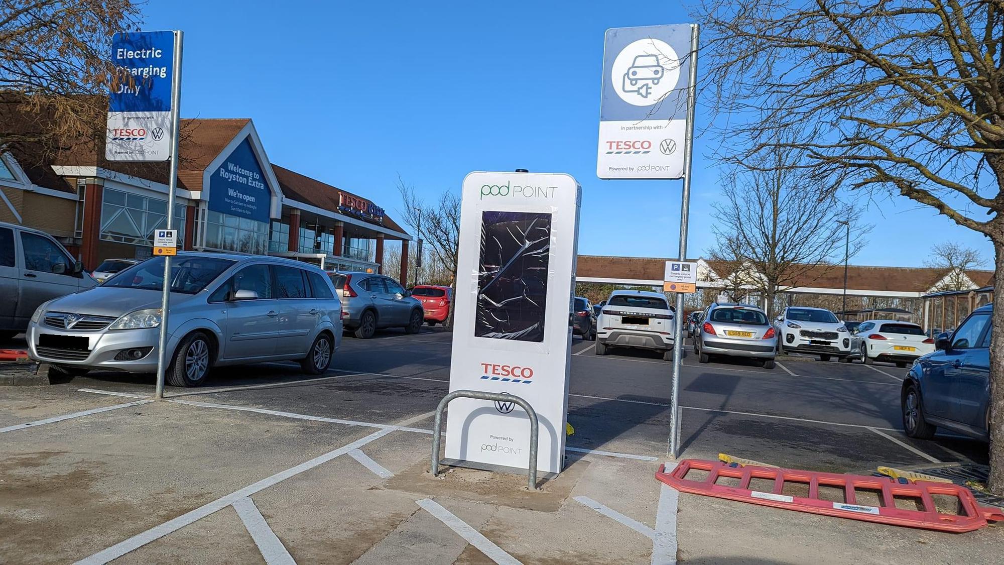 Tesco Extra Royston Old North Rd, Royston, SG8 5UA, United Kingdom