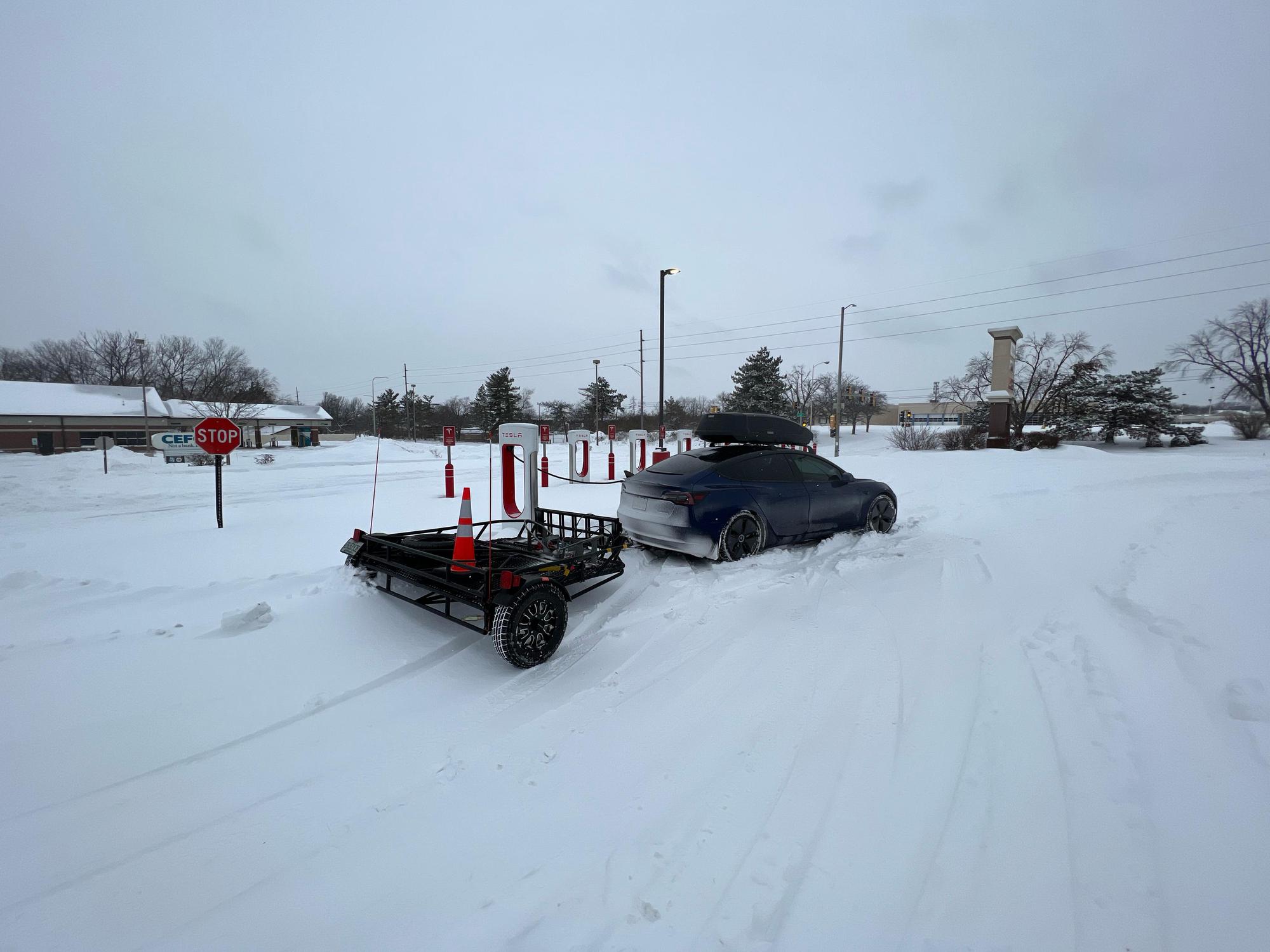 Sheridan Village HyVee Grocery Store Peoria, IL EV Station