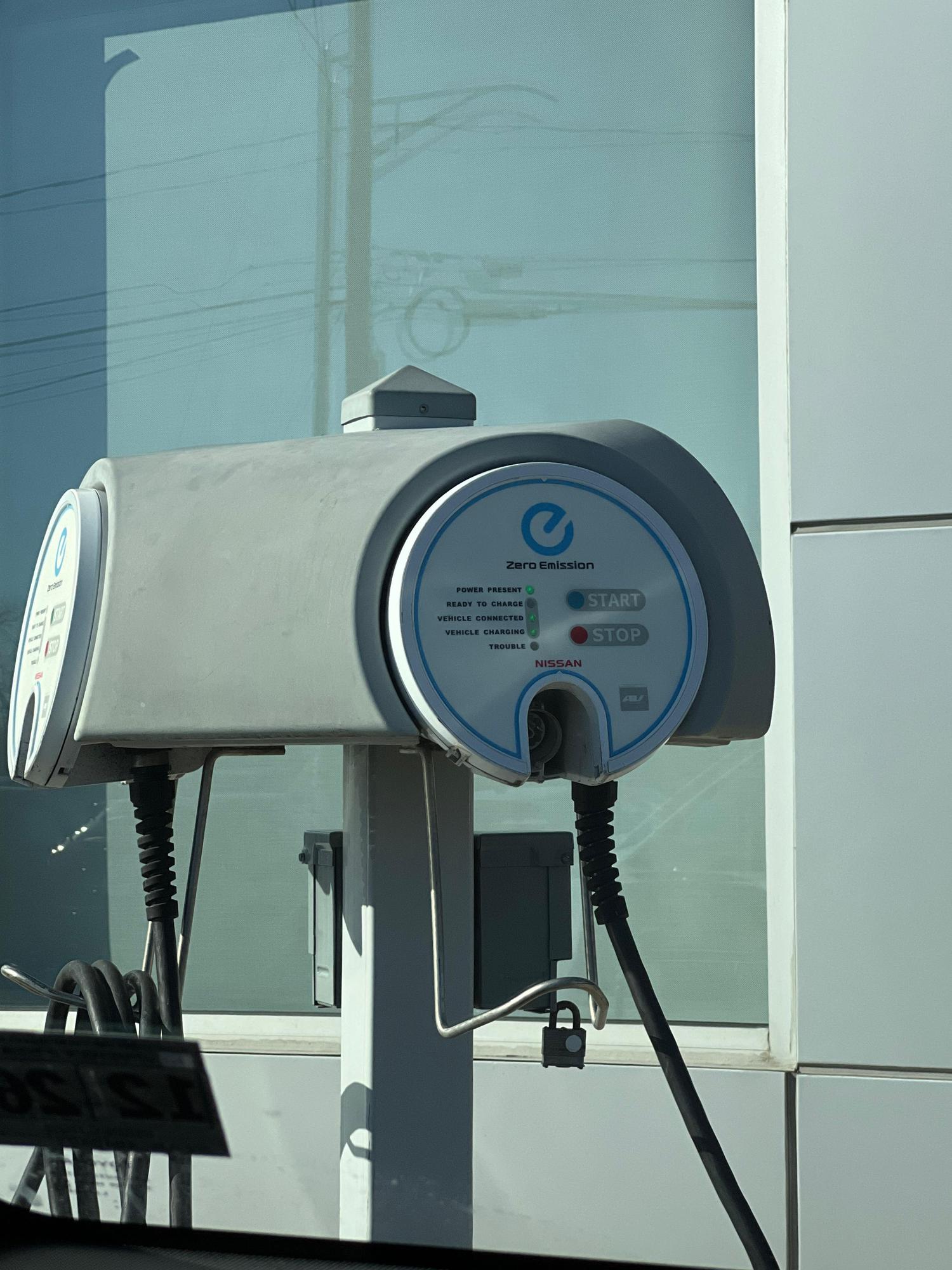 Pine Belt Nissan / Keyport Keyport, NJ EV Station