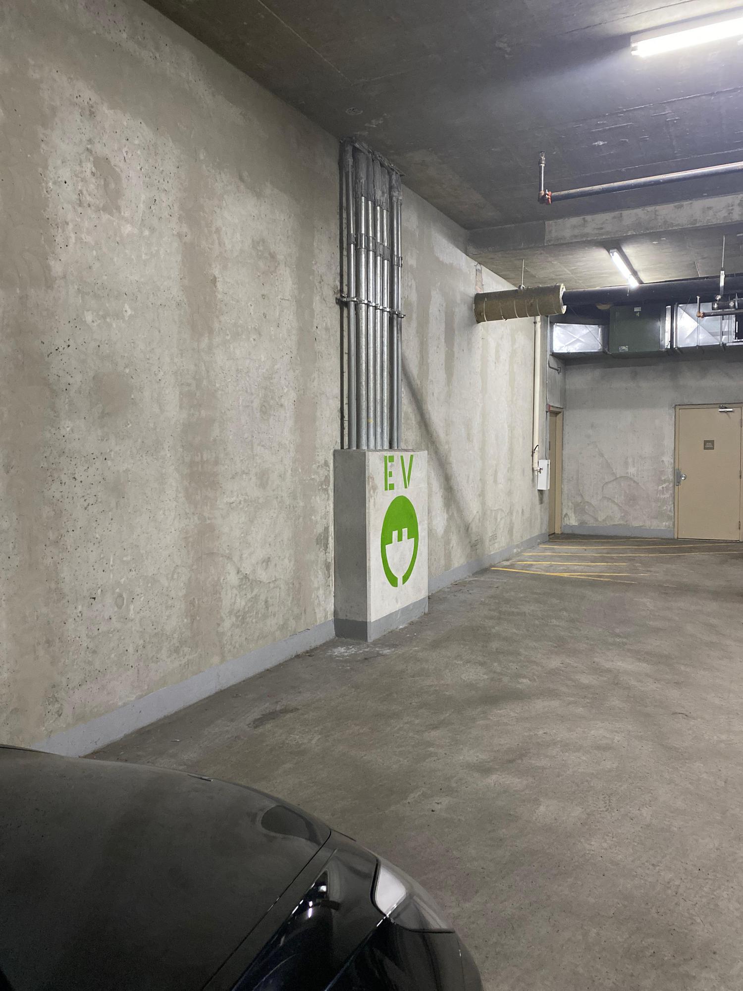 Keystone Building Pitt Meadows, BC EV Station