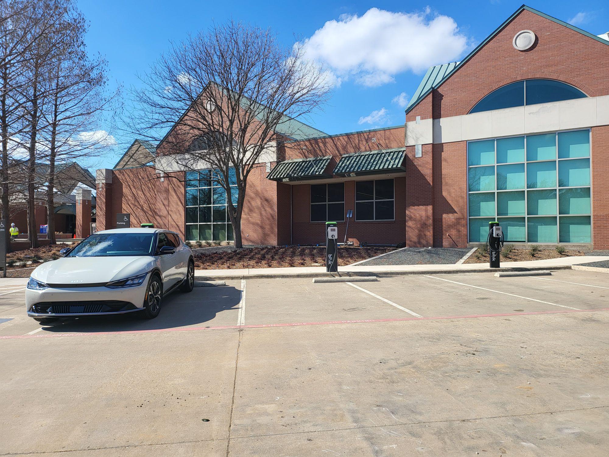 Maribelle Davis Library Plano, TX EV Station