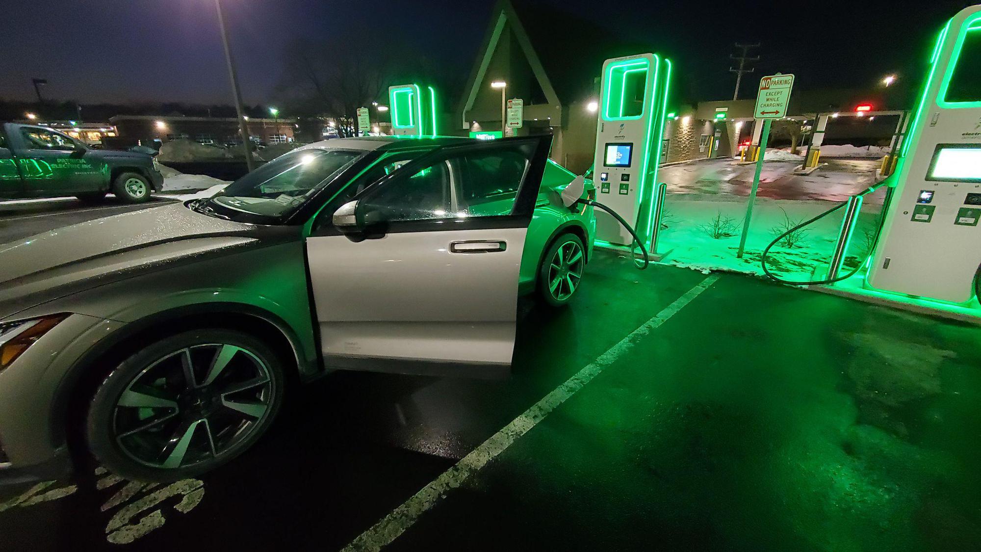 Erie Canal Centre | Syracuse, NY | EV Station