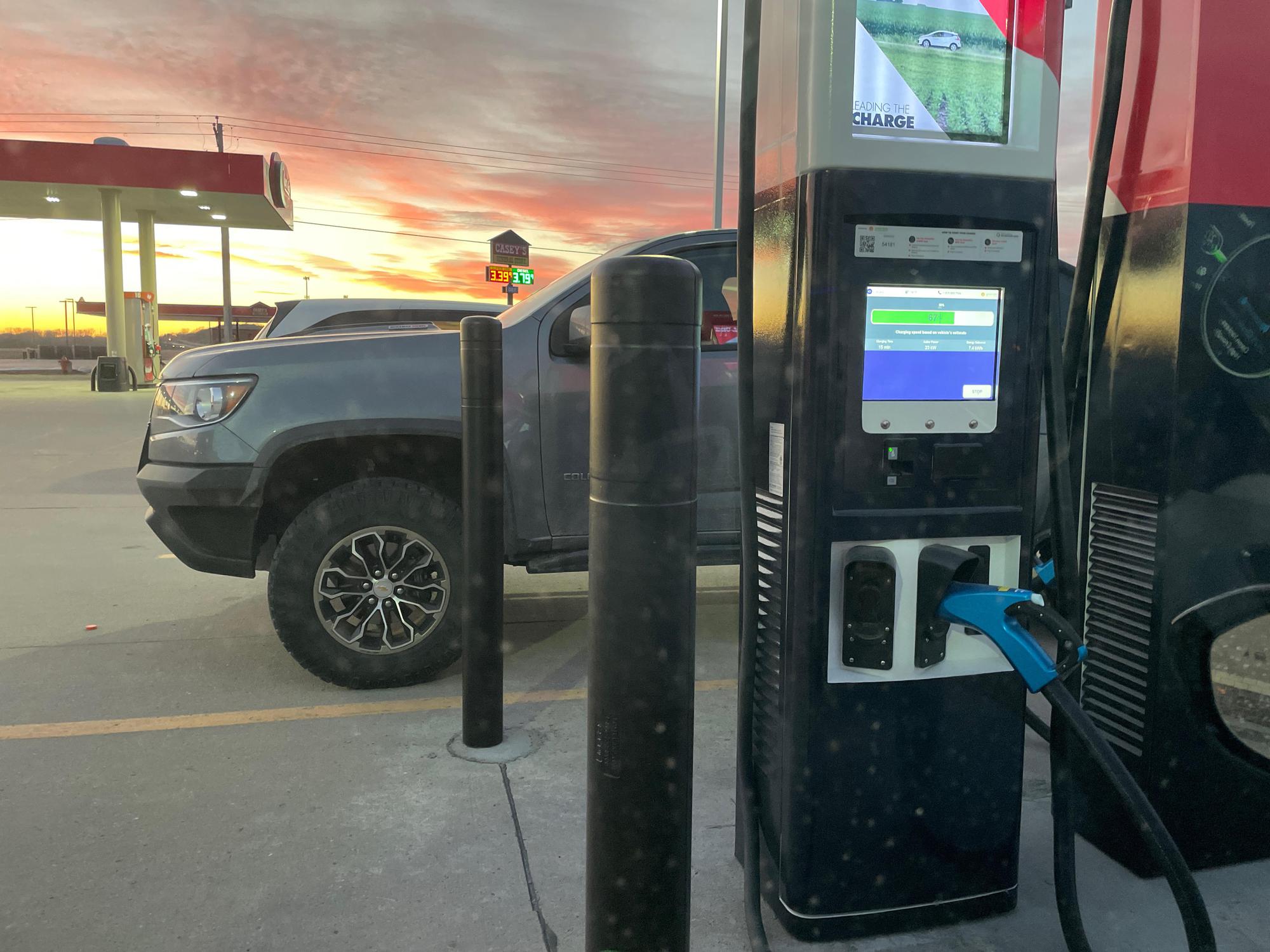 Colfax Kum & Go Colfax, IA EV Station
