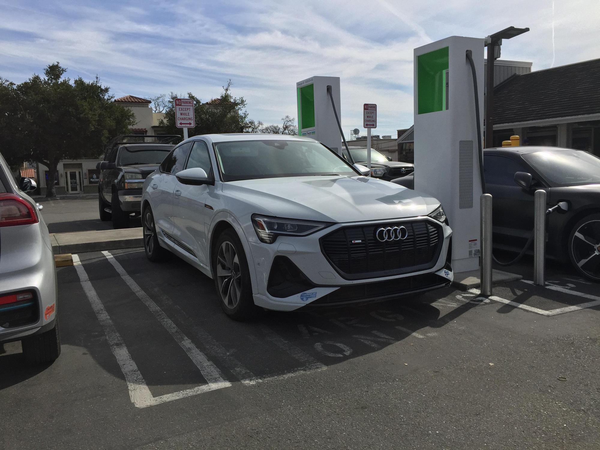 Paso Robles Bank of America Paso Robles, CA EV Station
