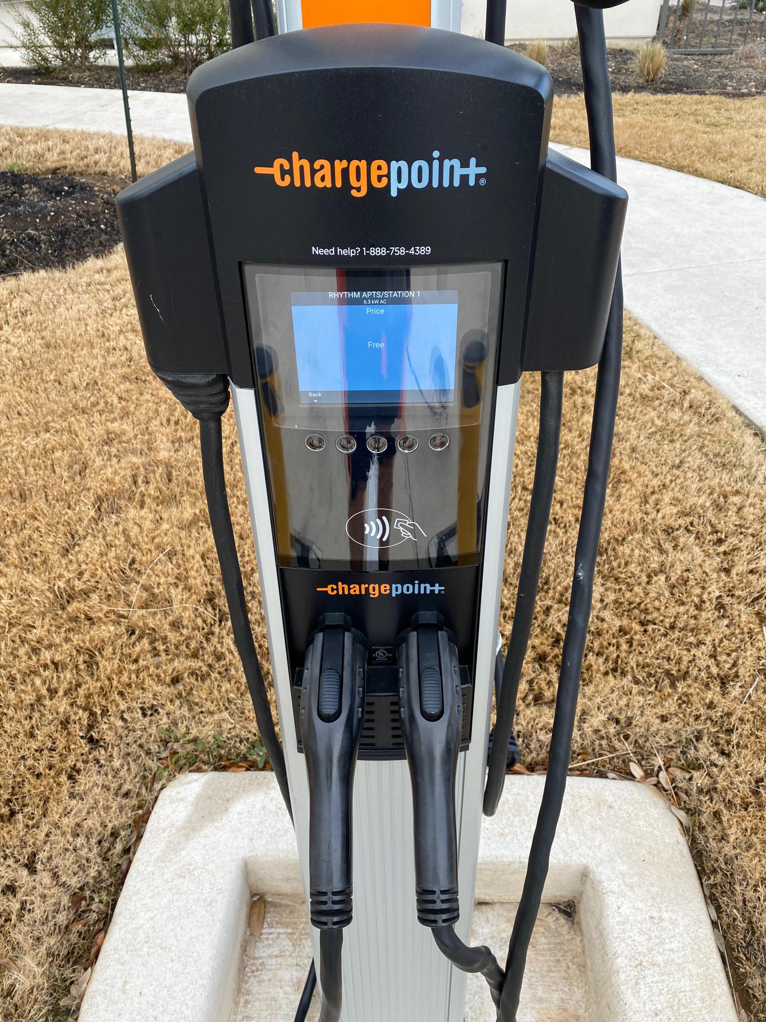 Rhythm Apartments Austin, TX EV Station