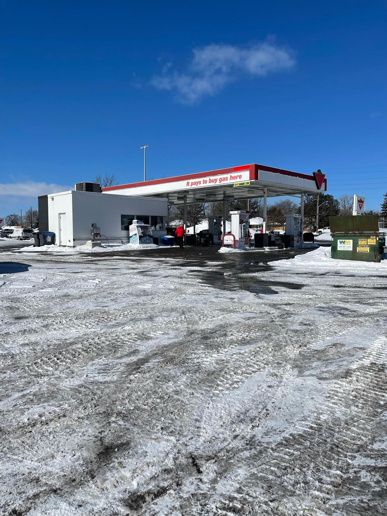Canadian Tire Ottawa Gloucester Ottawa, ON EV Station