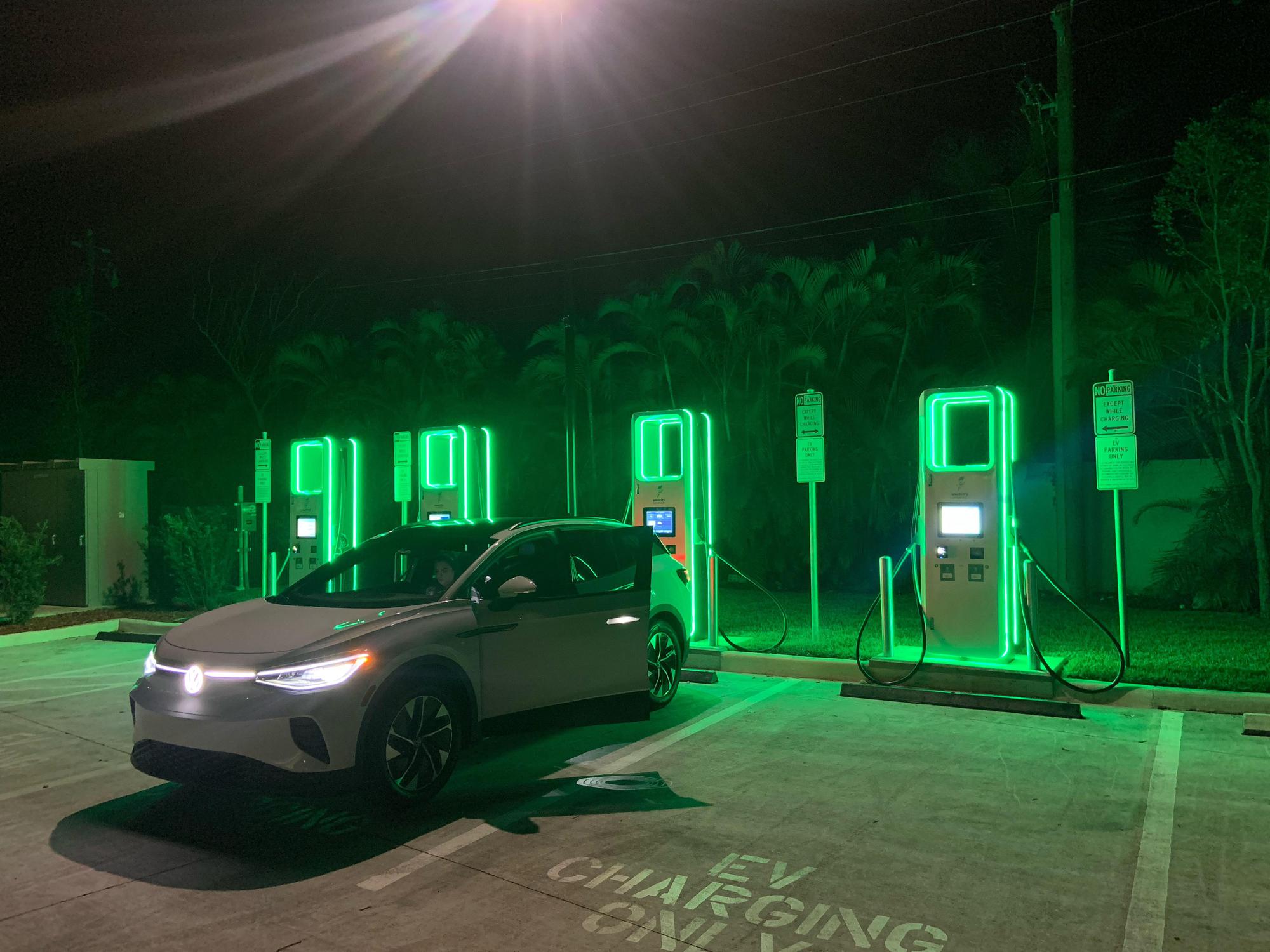 Target Deerfield Beach Deerfield Beach, FL EV Station