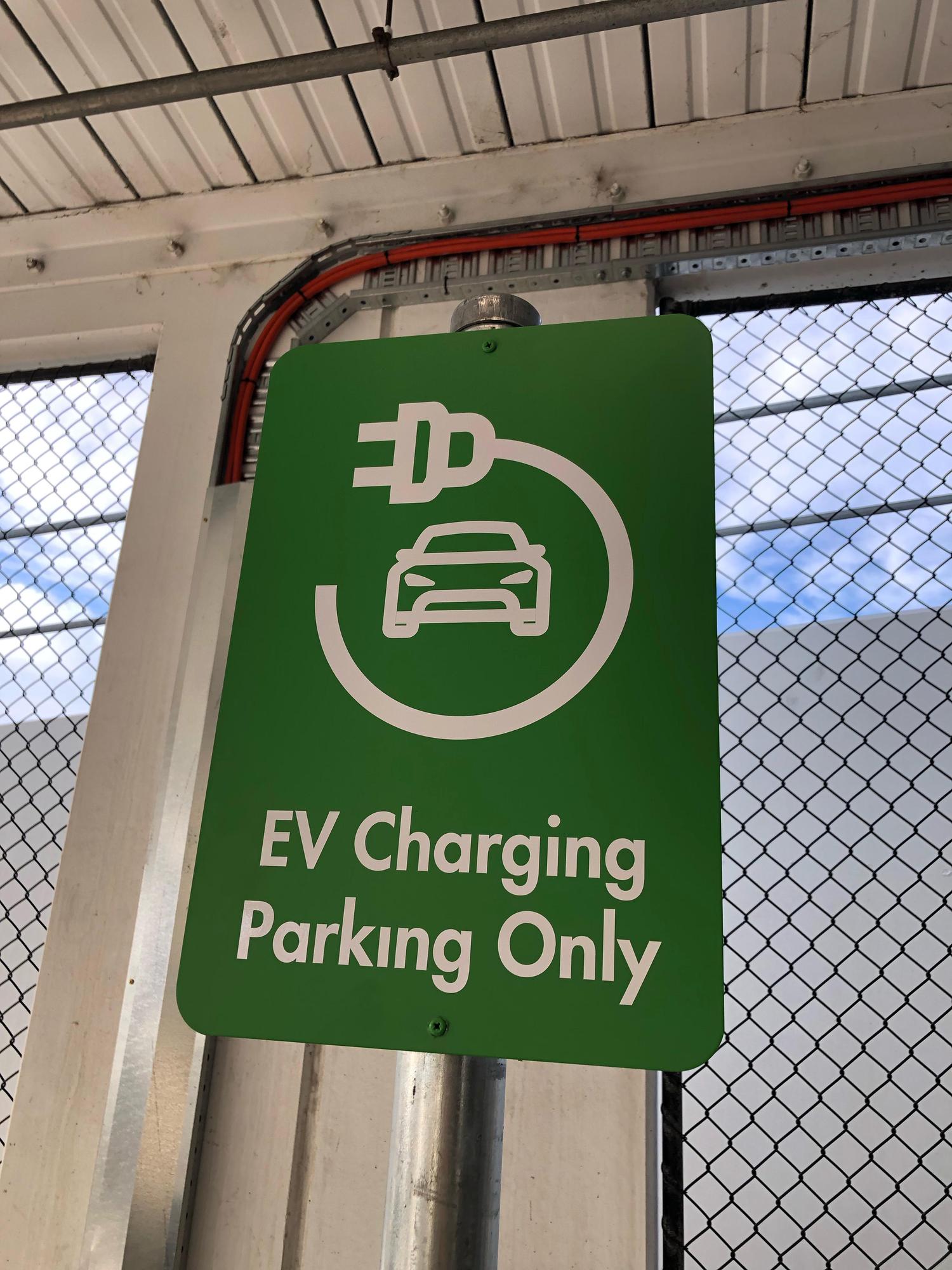 Bunnings Mindarie Clarkson, WA EV Station