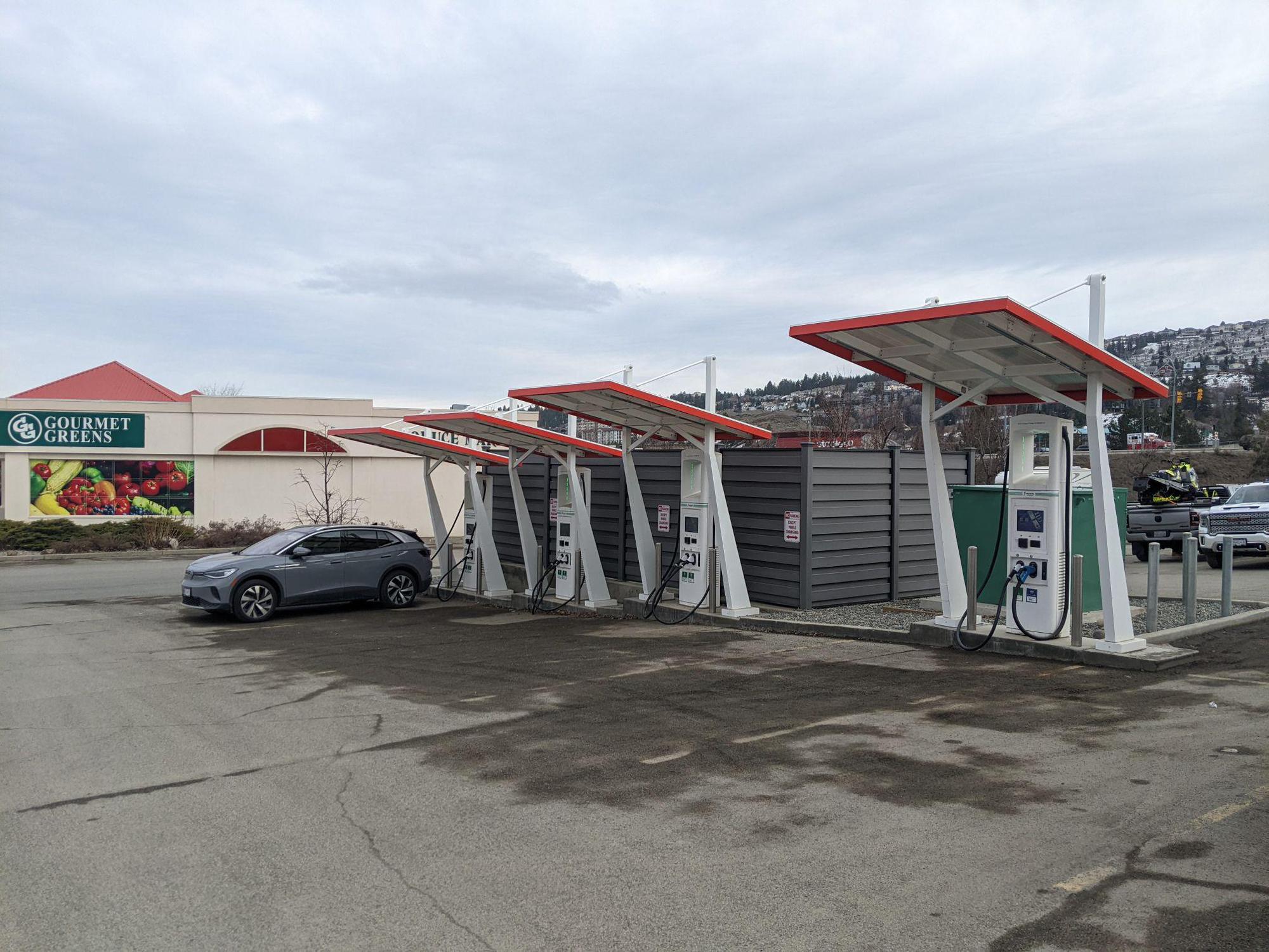 Canadian Tire Kamloops South Kamloops, BC EV Station