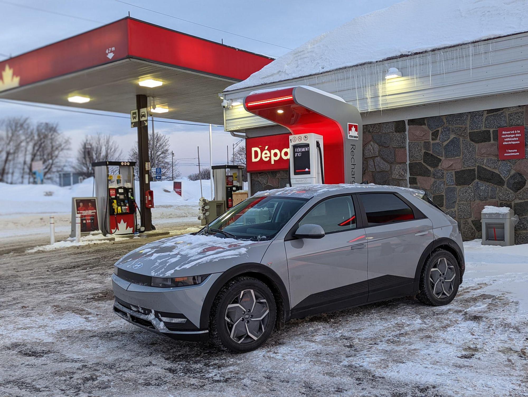 PetroCanada Riviere du Loup RivièreduLoup, QC EV Station
