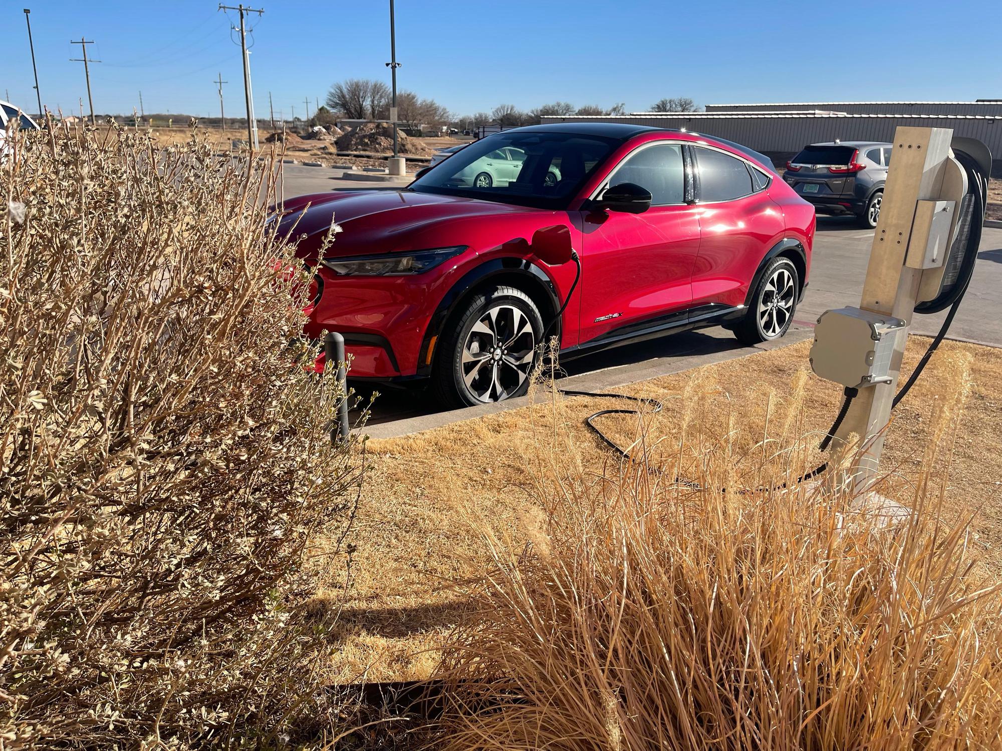 Best Western Plus Tech Medical Center Inn Lubbock, TX EV Station