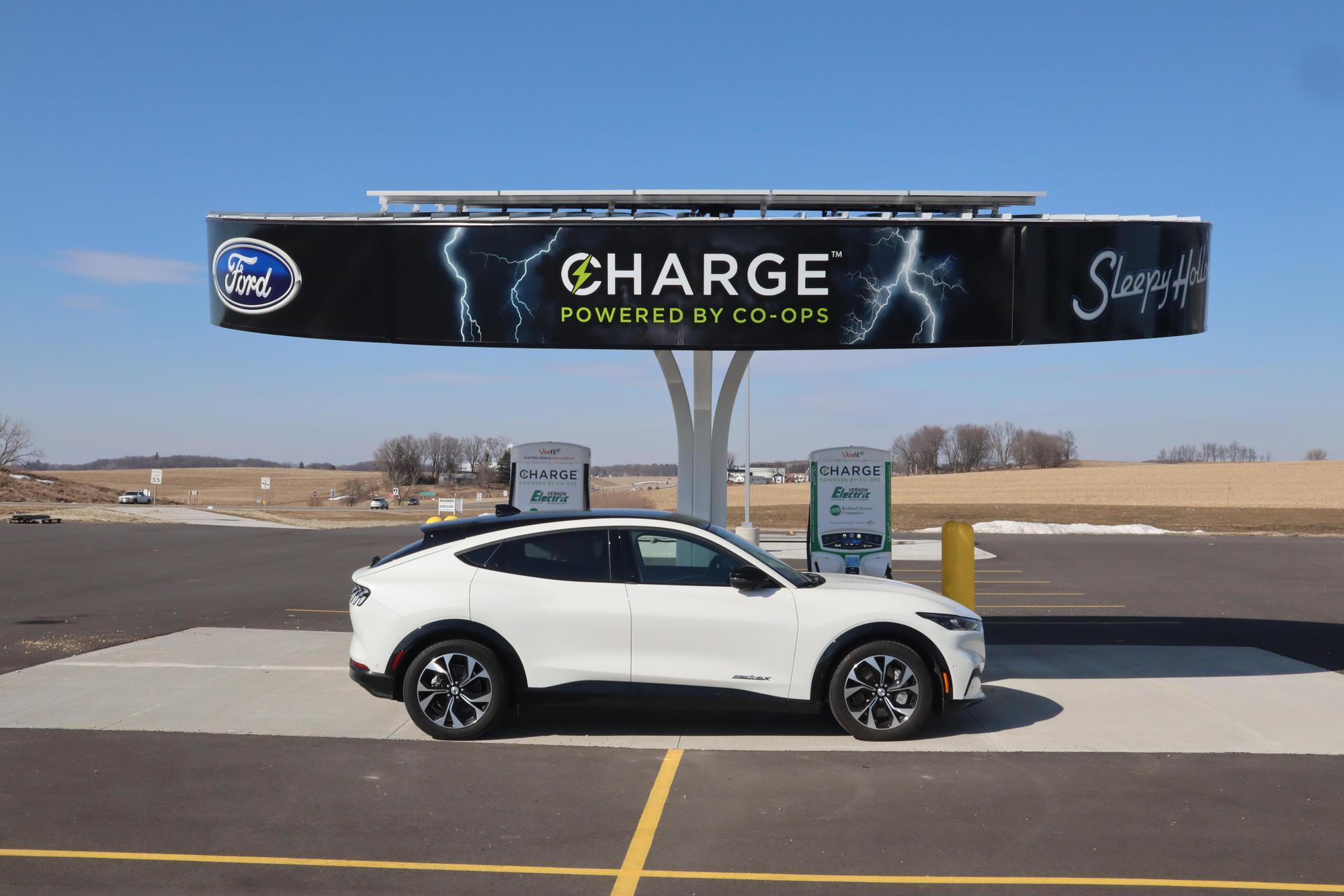 Sleepy Hollow Ford Viroqua, WI EV Station