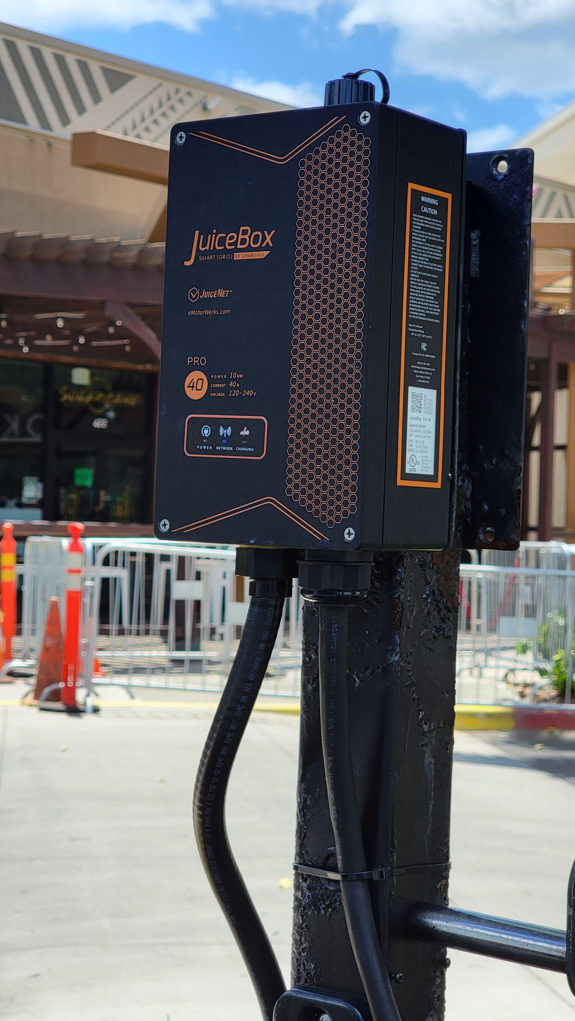 Ka Makana Ali'i Five Guys Kapolei, HI EV Station
