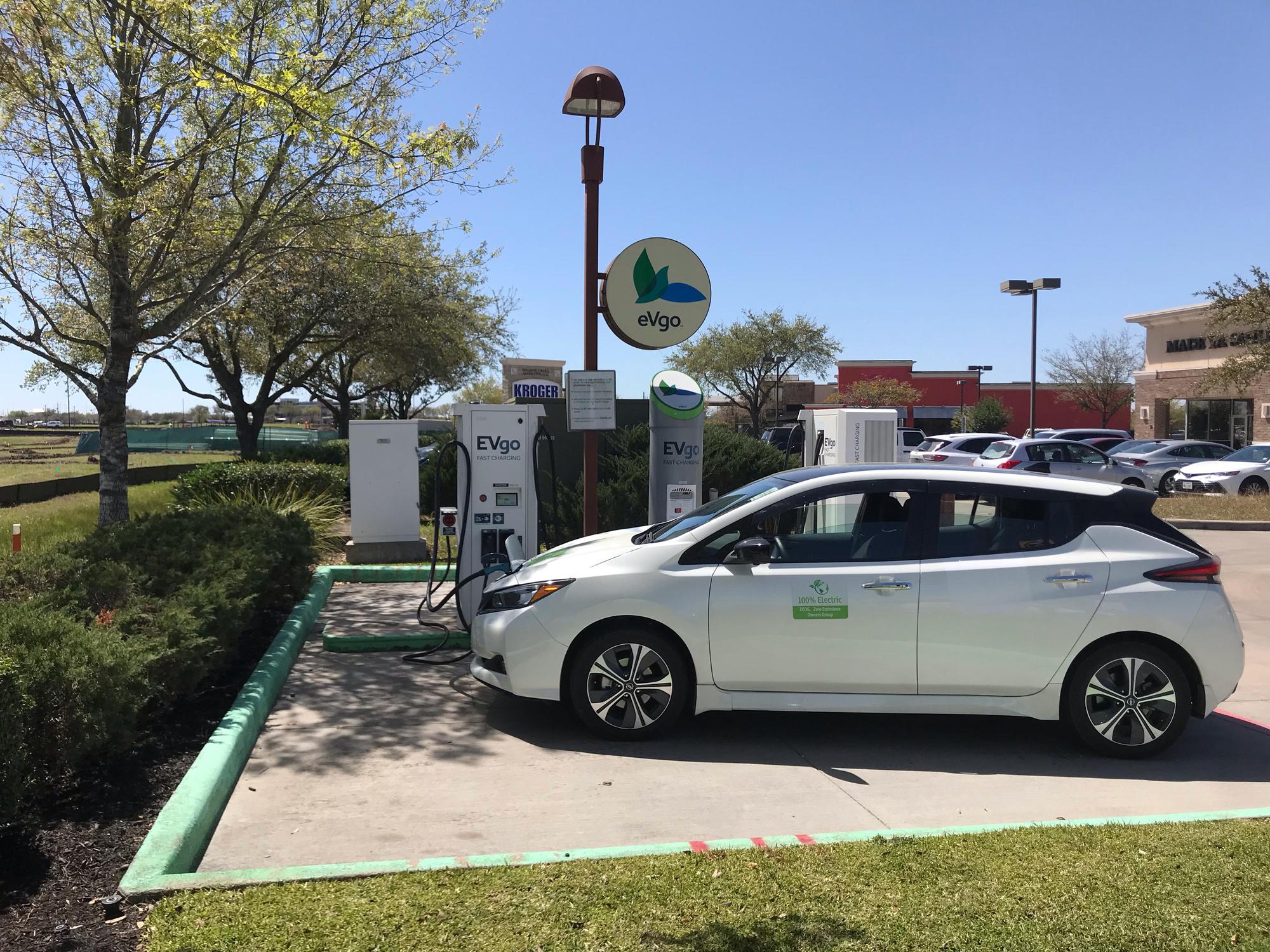 Cracker Barrel Pearland, TX EV Station
