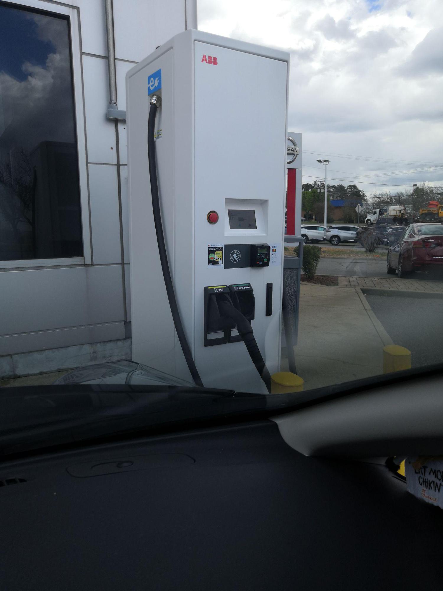 Hart Nissan (1) Mechanicsville, VA EV Station