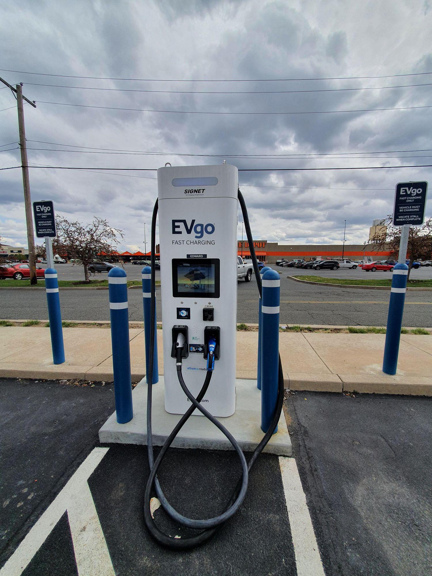 Quartermaster Plaza (1) Philadelphia, PA EV Station